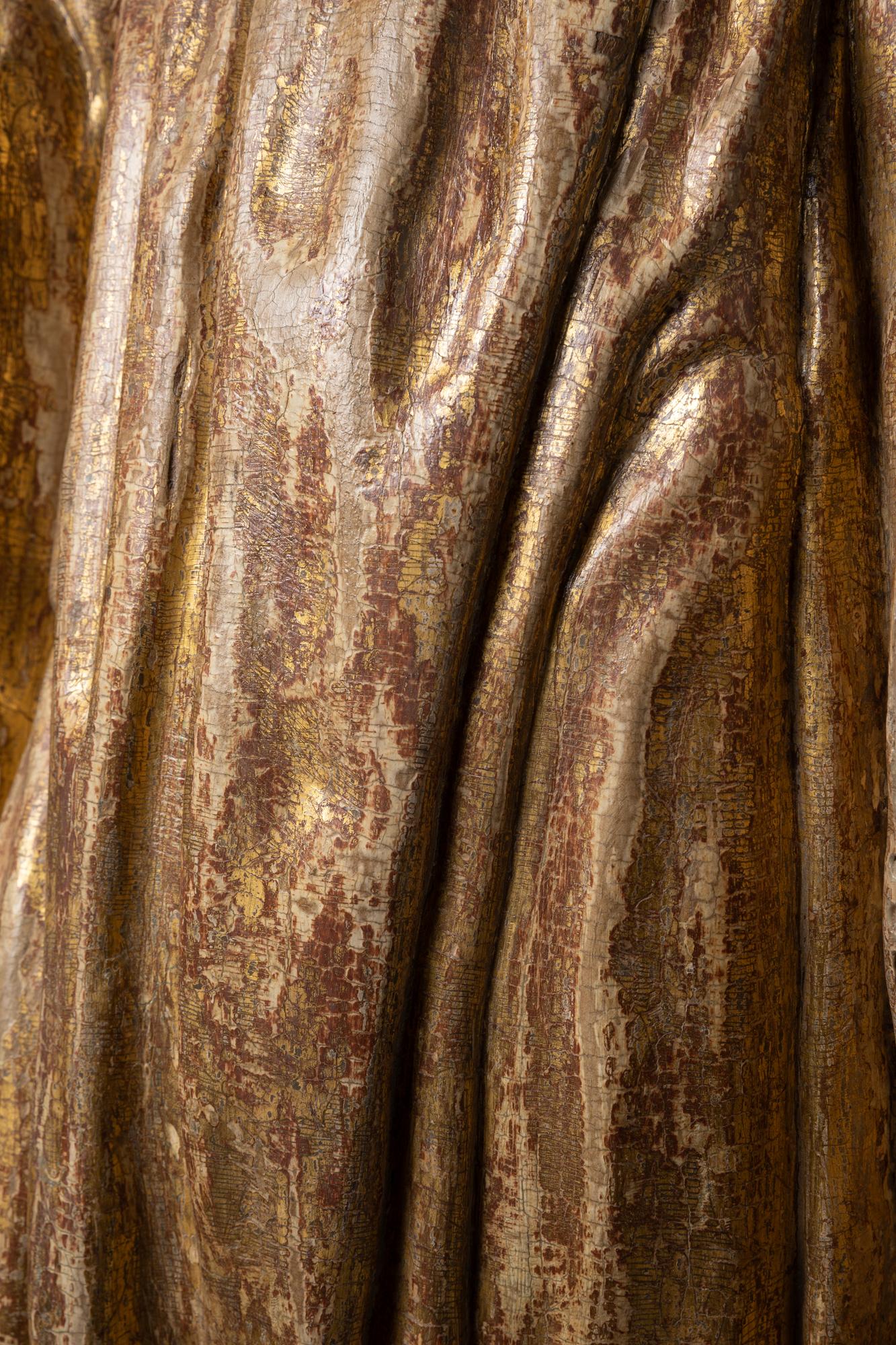 Carved wooden saint figure, Probably Saint Bernard. Portugal, 17th century For Sale 2