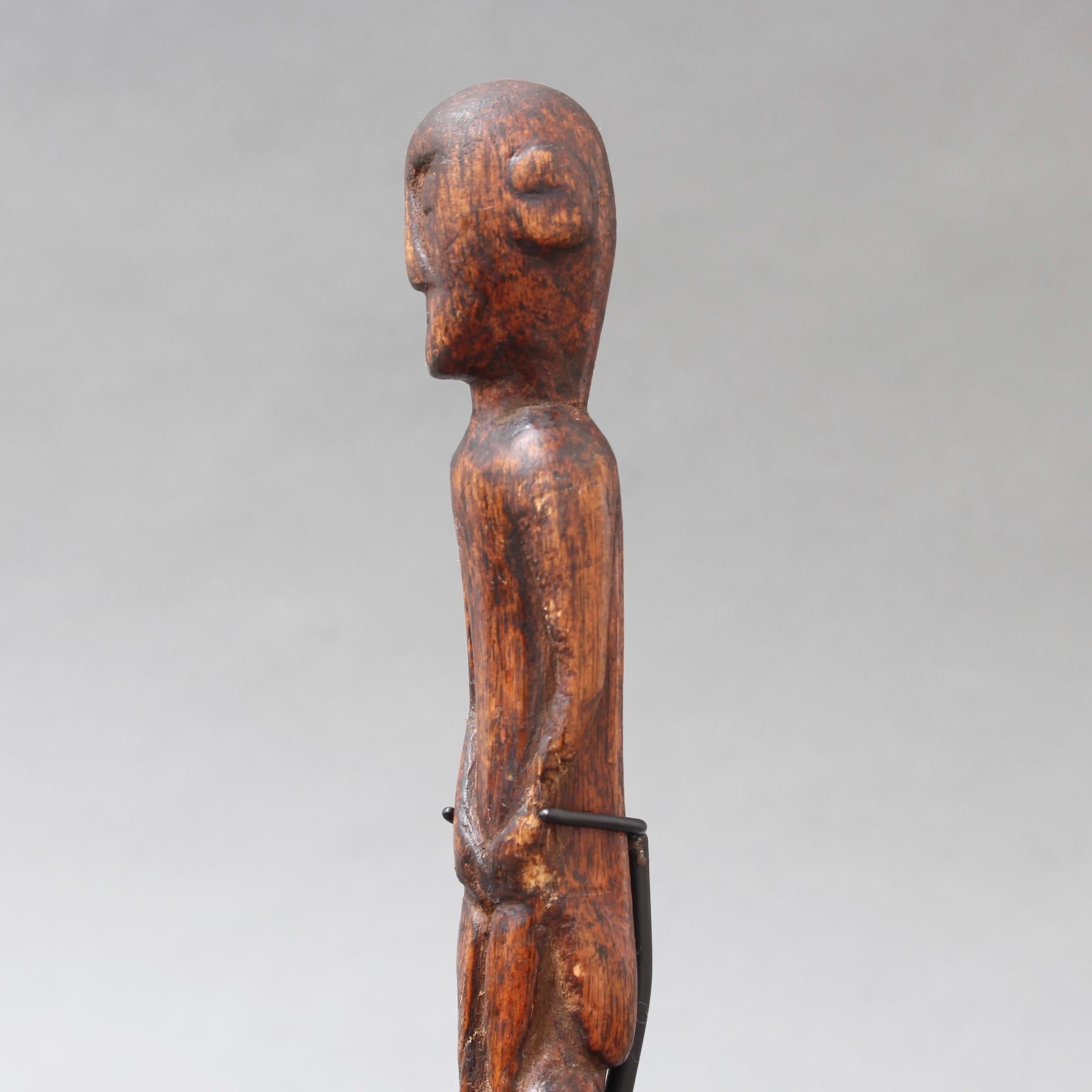 Carved Wooden Slingshot Figure from Timor Island, Indonesia, circa 1970s 4