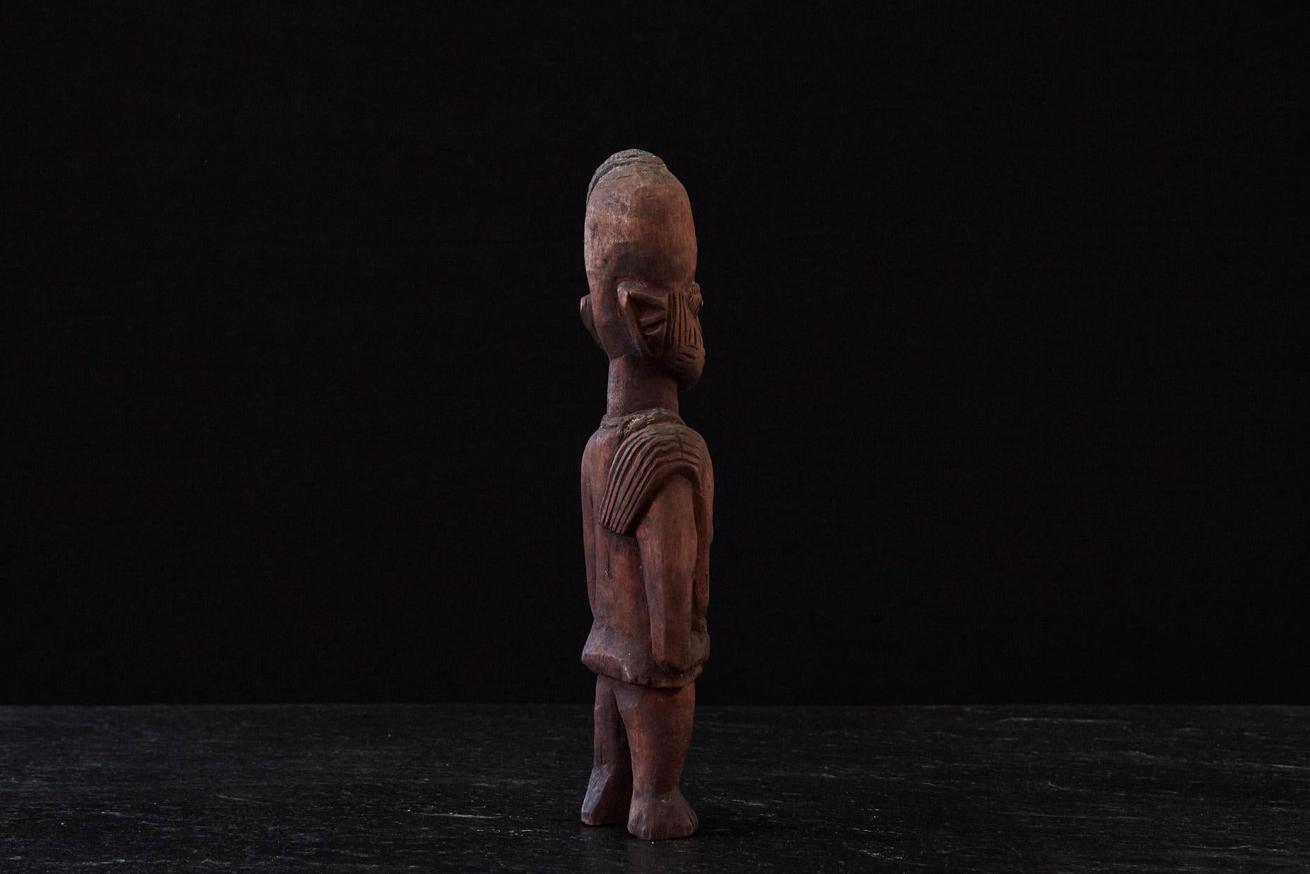 Mid-20th Century Carved Wooden Statue of a Ju Ju Man, Egba People, Abeokuta, 1940s For Sale