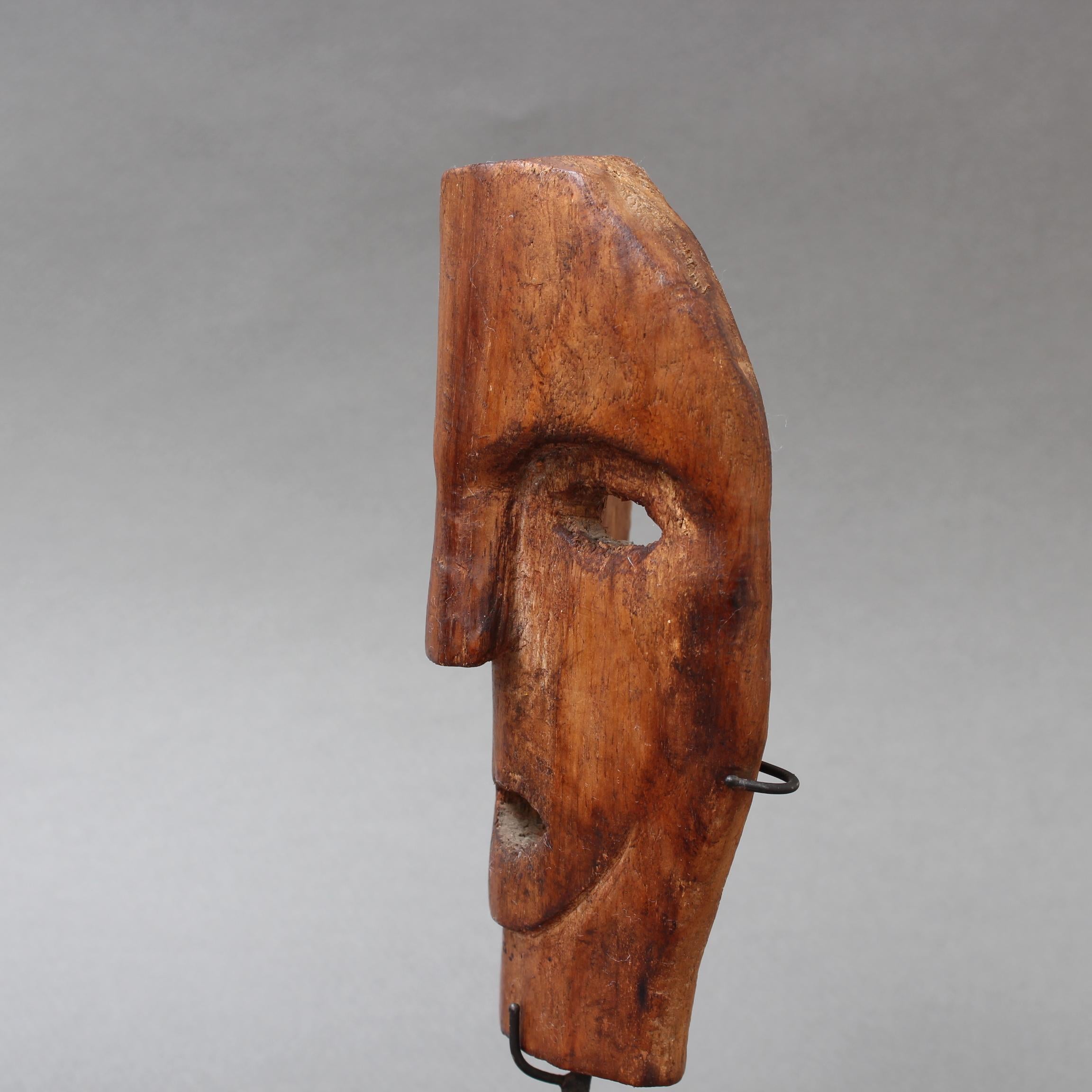 Carved Wooden Traditional Mask from Timor Island, Indonesia, circa 1970s For Sale 2