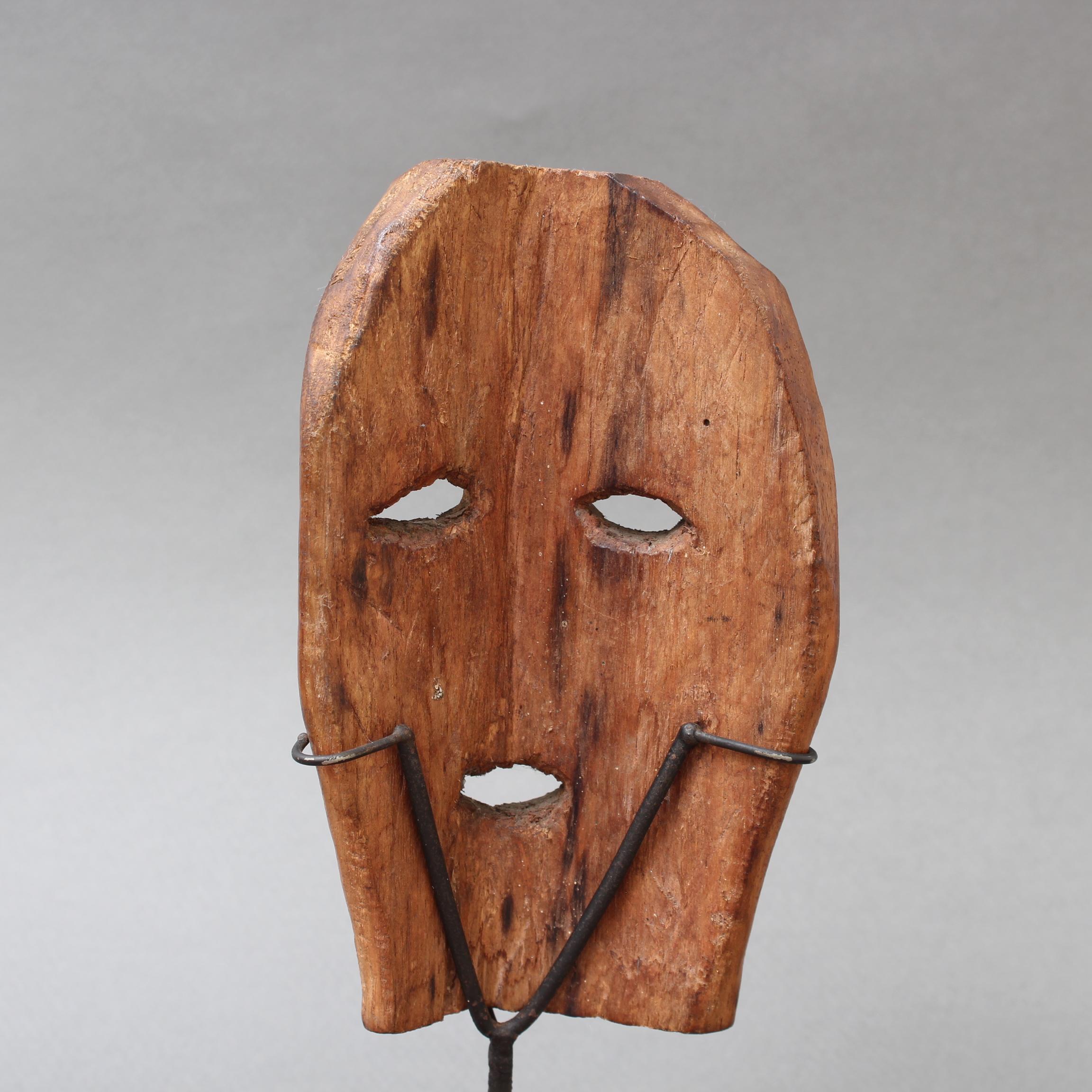 Carved Wooden Traditional Mask from Timor Island, Indonesia, circa 1970s For Sale 7