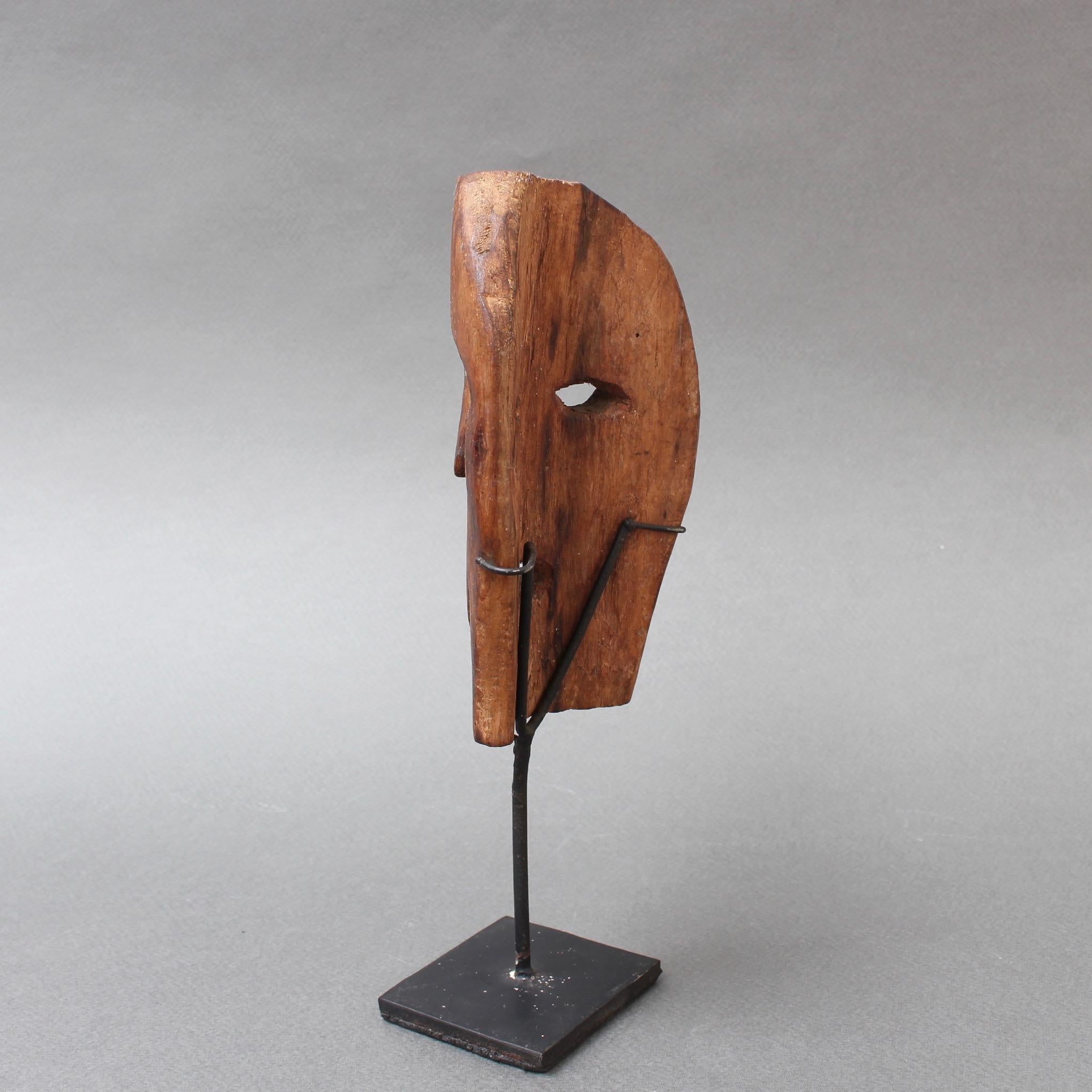 Indonesian Carved Wooden Traditional Mask from Timor Island, Indonesia, circa 1970s For Sale