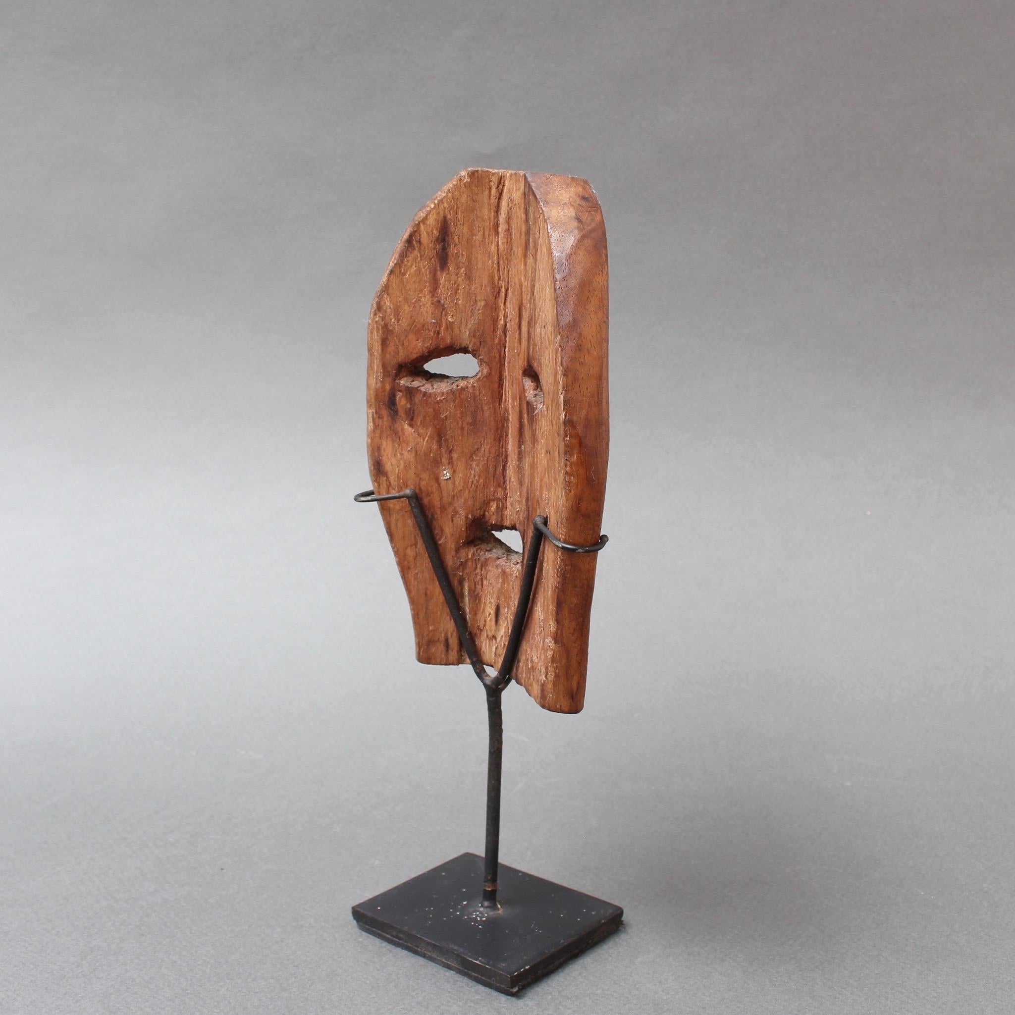 Indonesian Carved Wooden Traditional Mask from Timor Island, Indonesia, circa 1970s For Sale