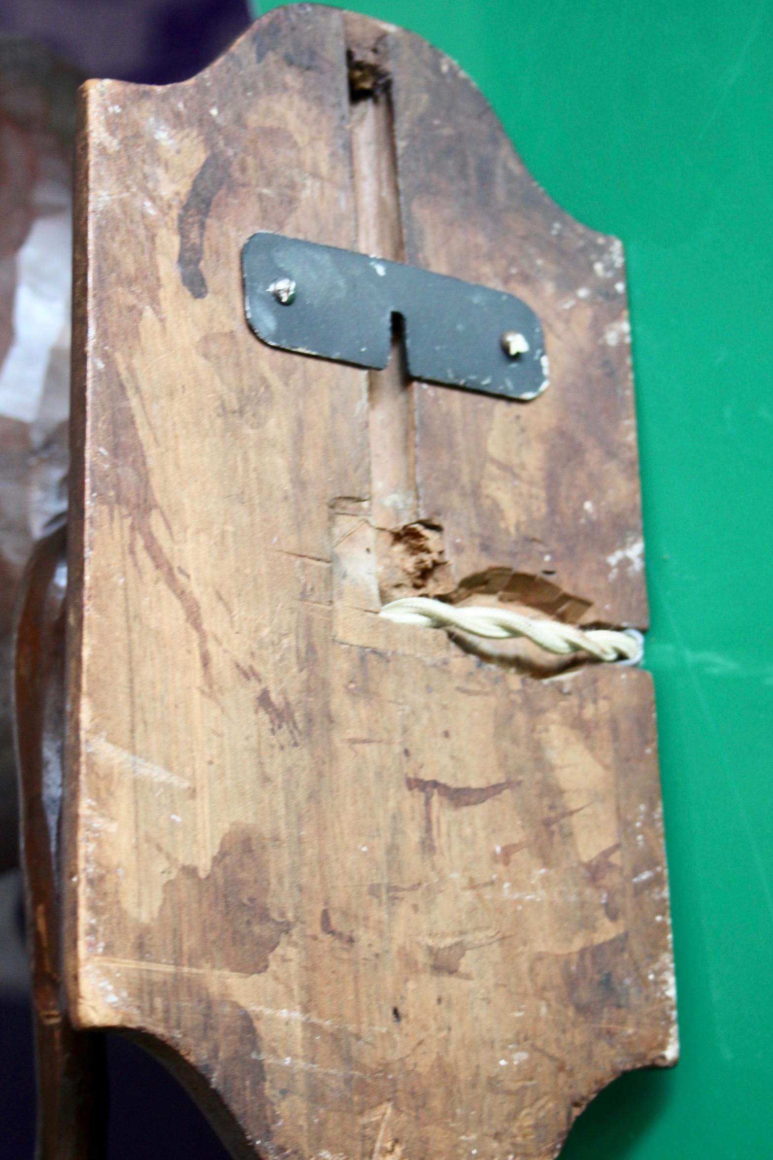 applique in legno intagliato raffigurante una scimmia seduta in vendita 6