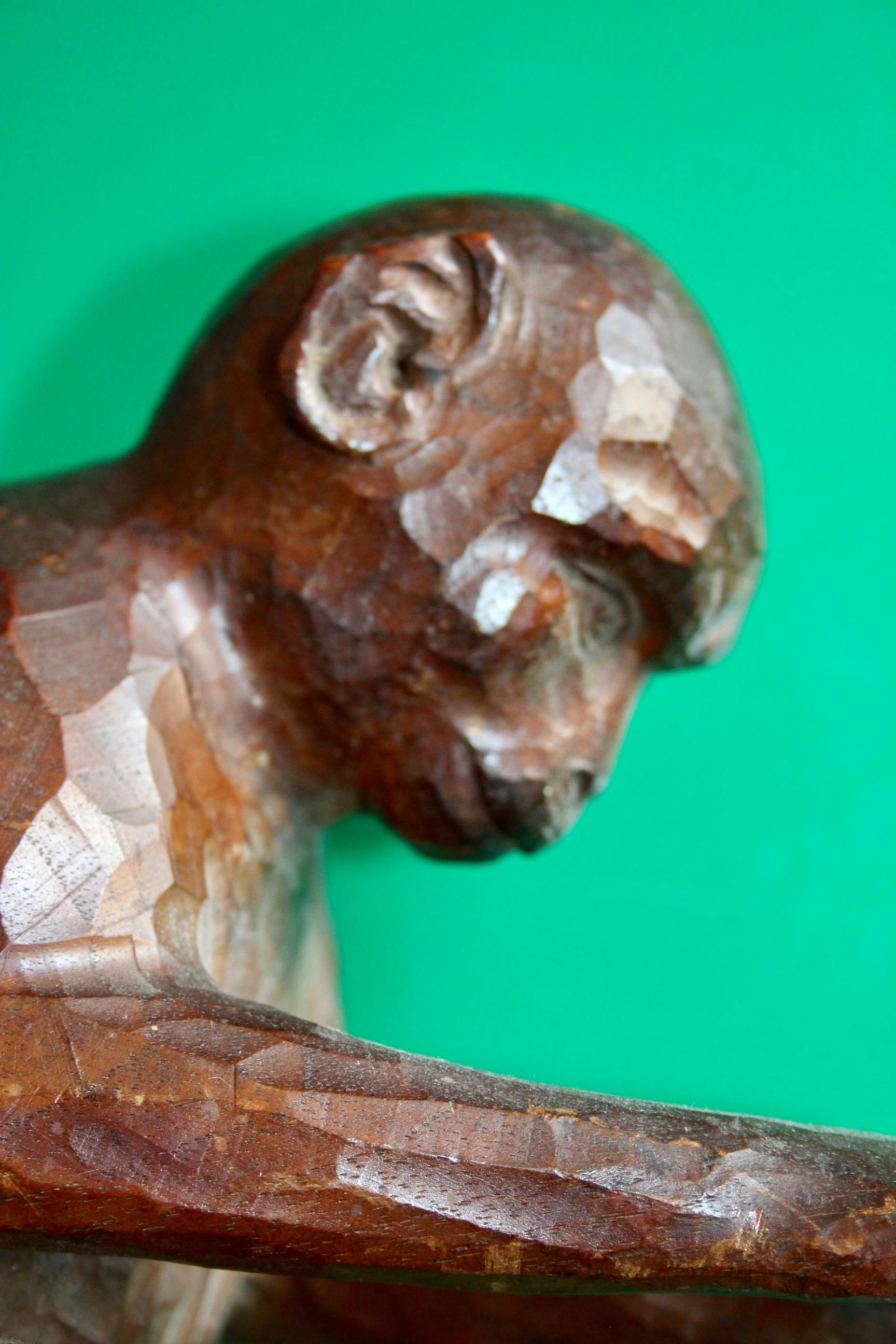 applique in legno intagliato raffigurante una scimmia seduta In condizioni buone in vendita a grand Lancy, CH