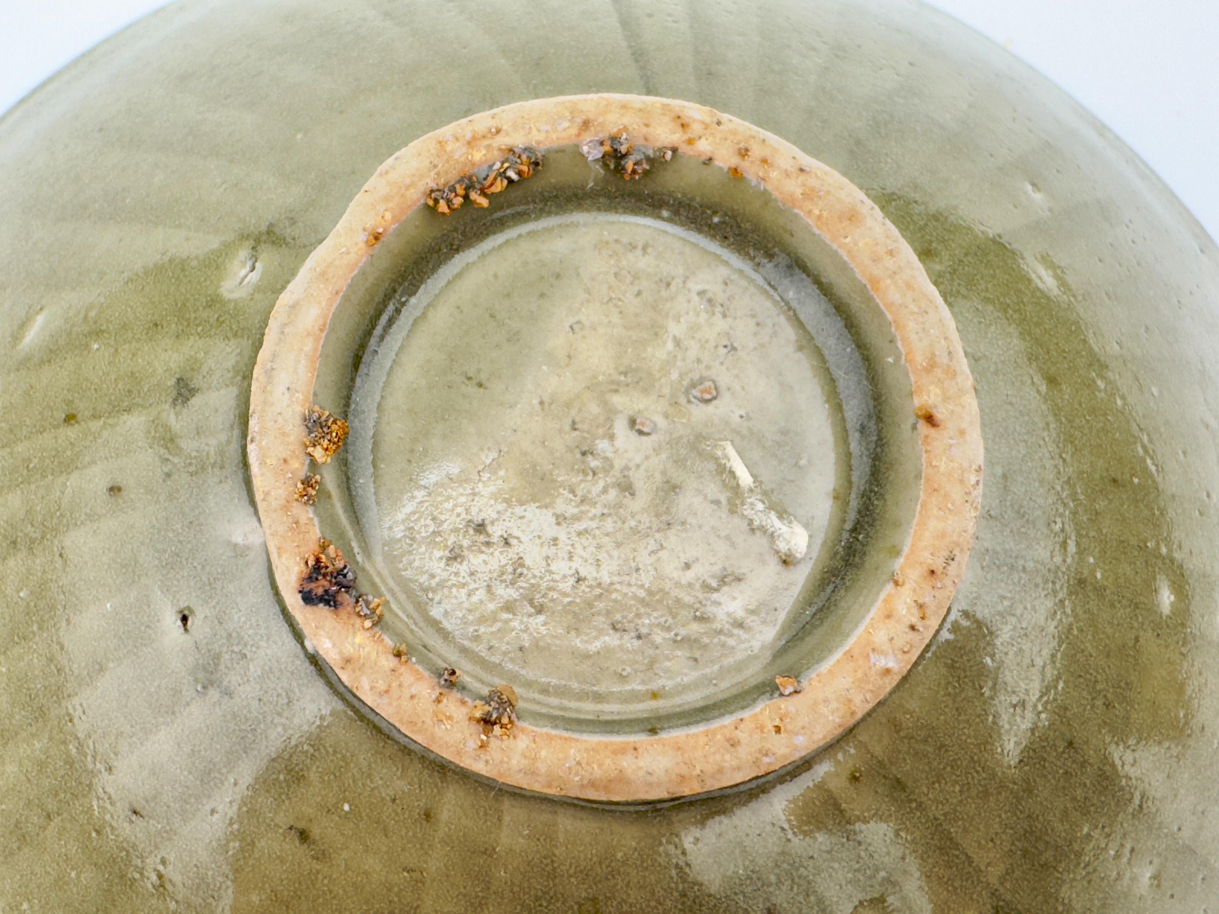 Carved 'Yaozhou' Celadon-Glazed Bowl, Song Dynasty For Sale 3