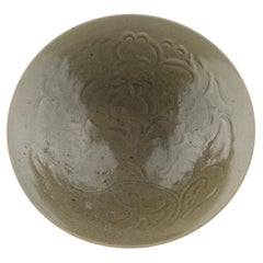 Antique Carved 'Yaozhou' Celadon-Glazed Bowl, Song Dynasty
