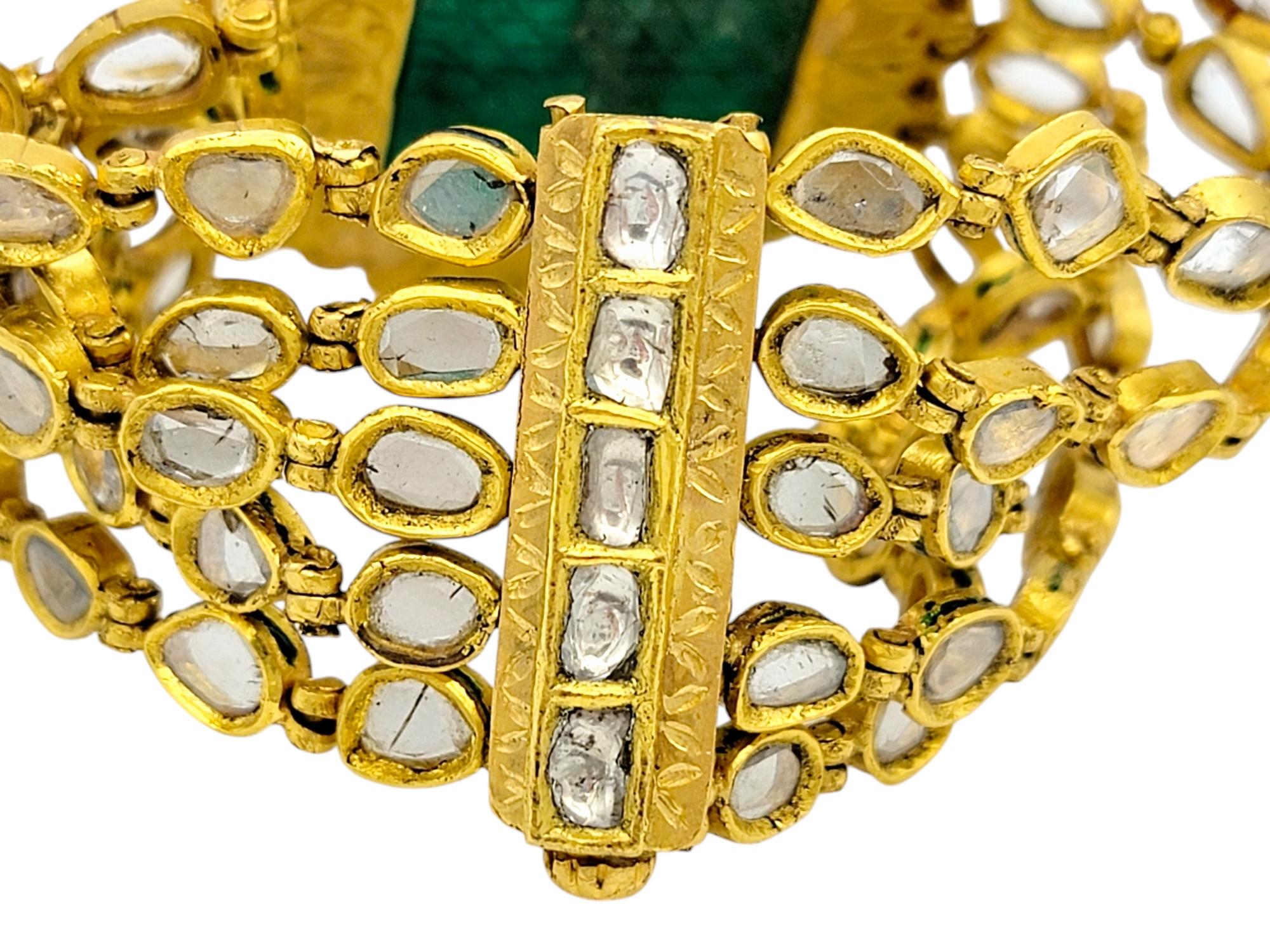 Bracciale a più fili con smeraldo dello Zambia intagliato e diamanti taglio rosa in oro 22 carati in vendita 4