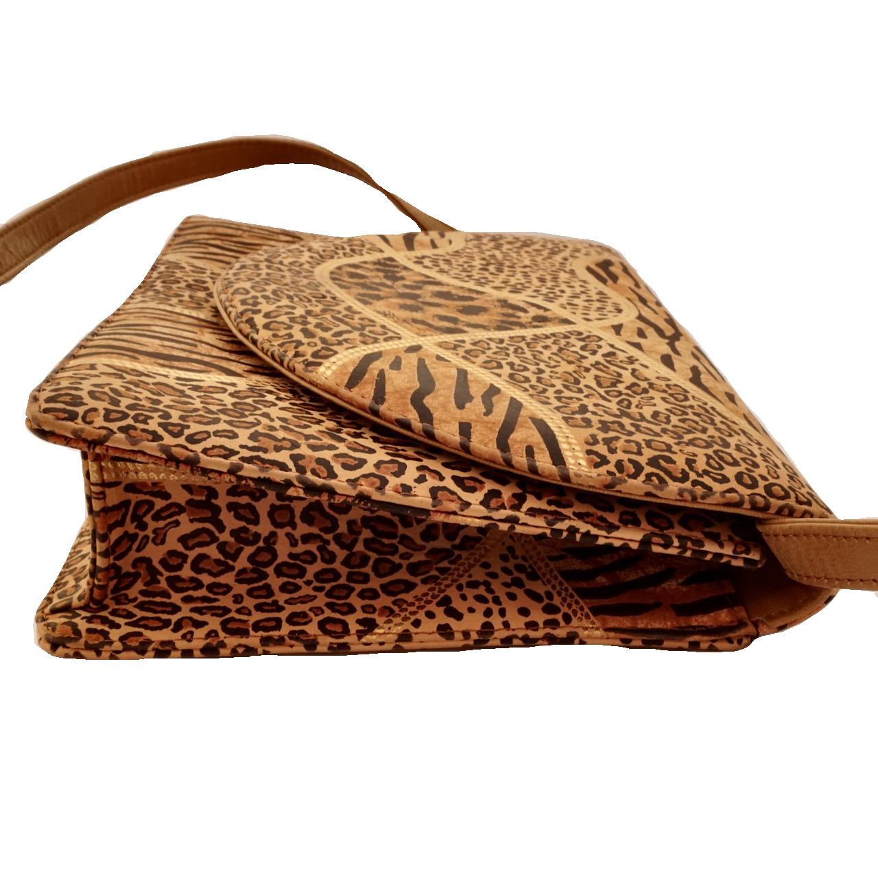 Carvela Italian Animal Print Gold Highlights Faux Leather Shoulder / Clutch Bag Bon état - En vente à London, GB
