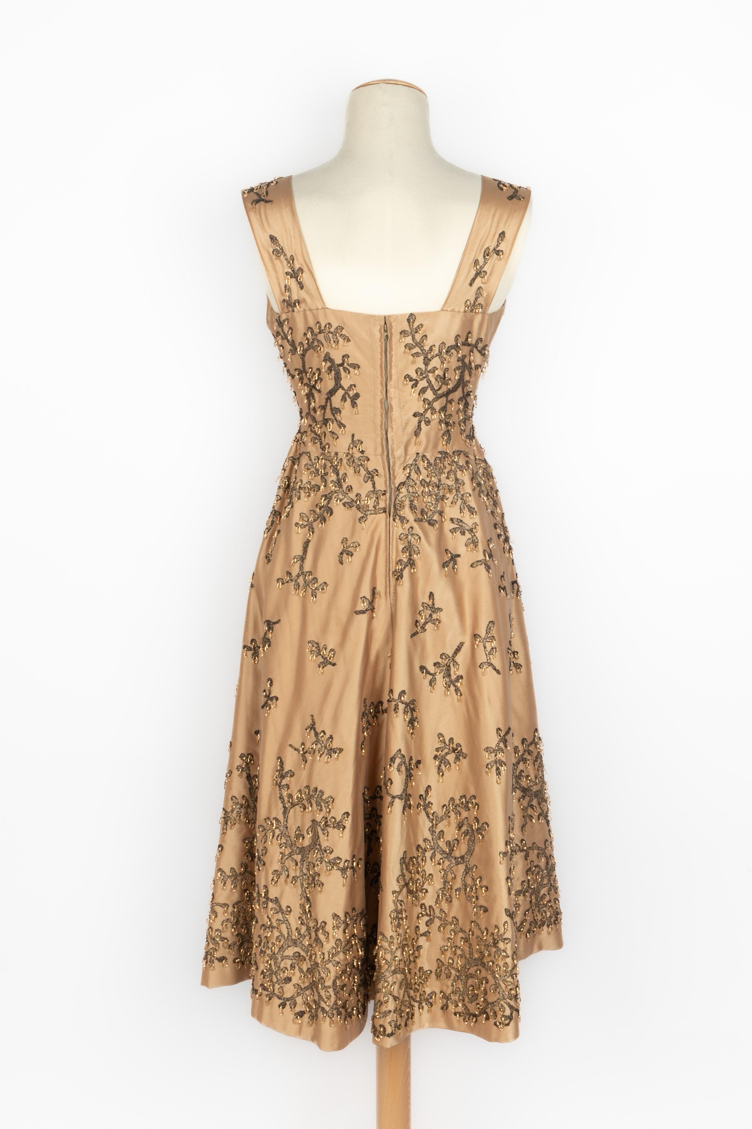 Vestido bordado Carven años 60 en venta 1