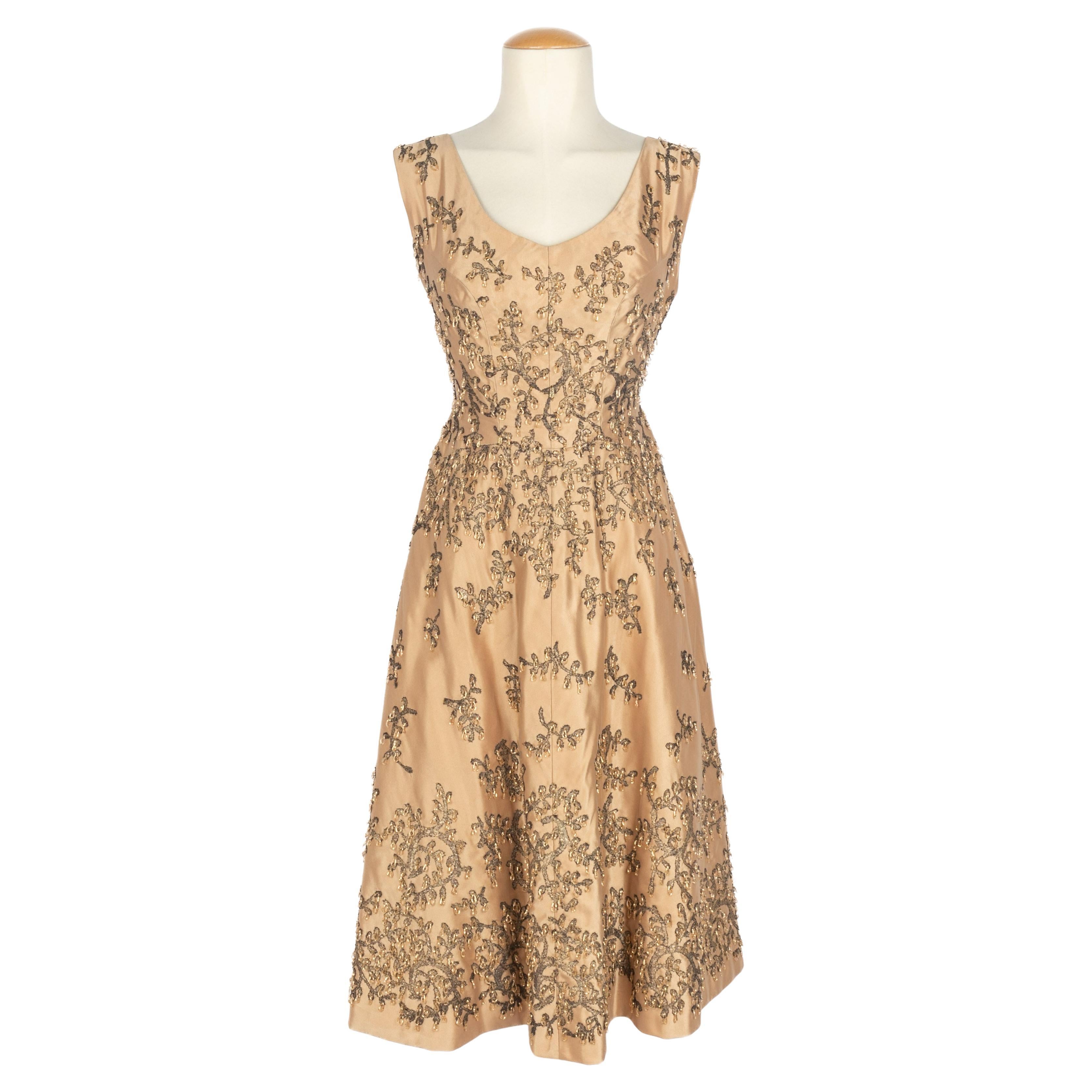 Vestido bordado Carven años 60 en venta