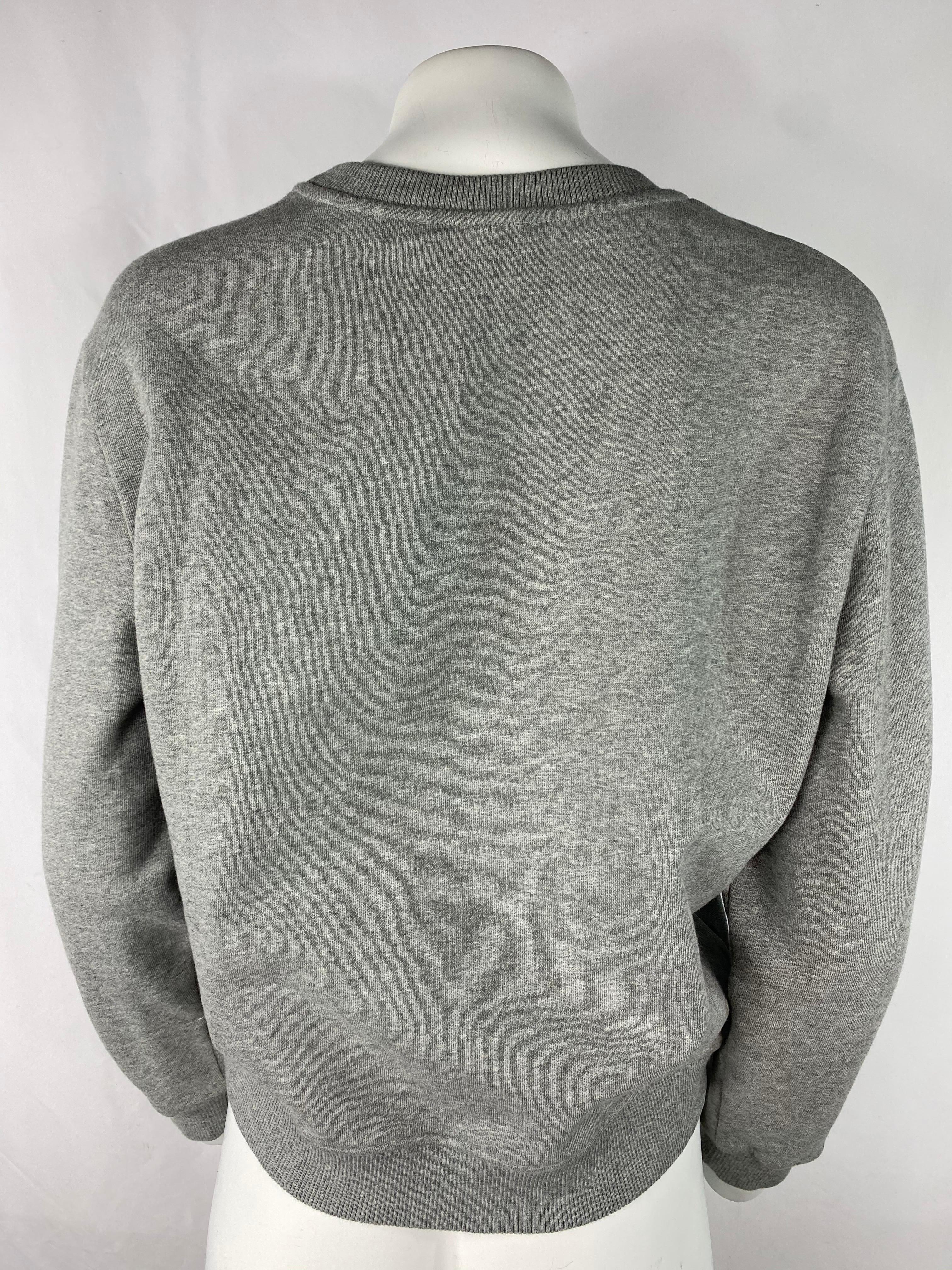 Carven Sweatshirt Pull-over gris, taille Medium Excellent état - En vente à Beverly Hills, CA