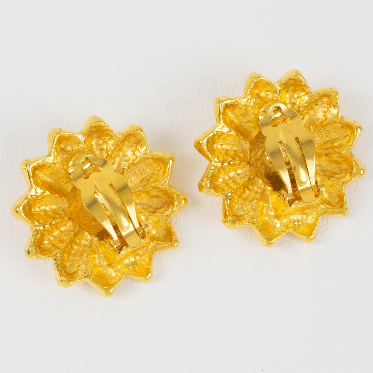 Carven Paris Gilt Metal Clip Earrings Carved Sun In Excellent Condition For Sale In Atlanta, GA