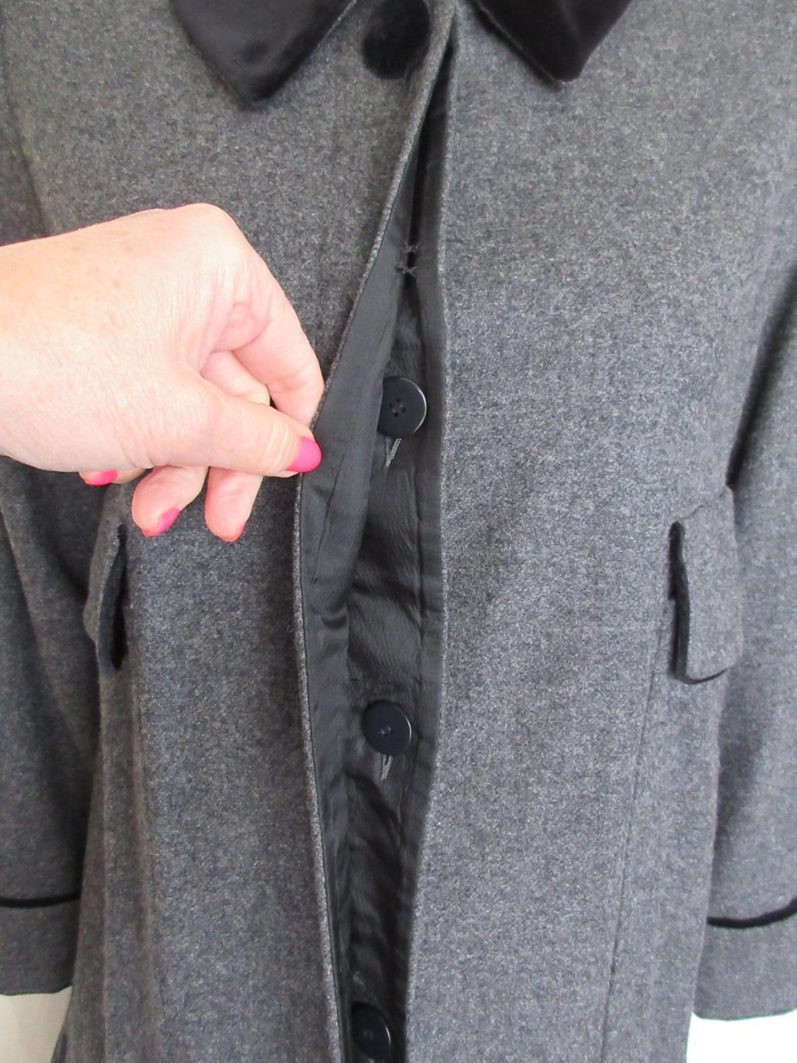 Carven Paris Grey Wool black Velvet Coat For Sale 2