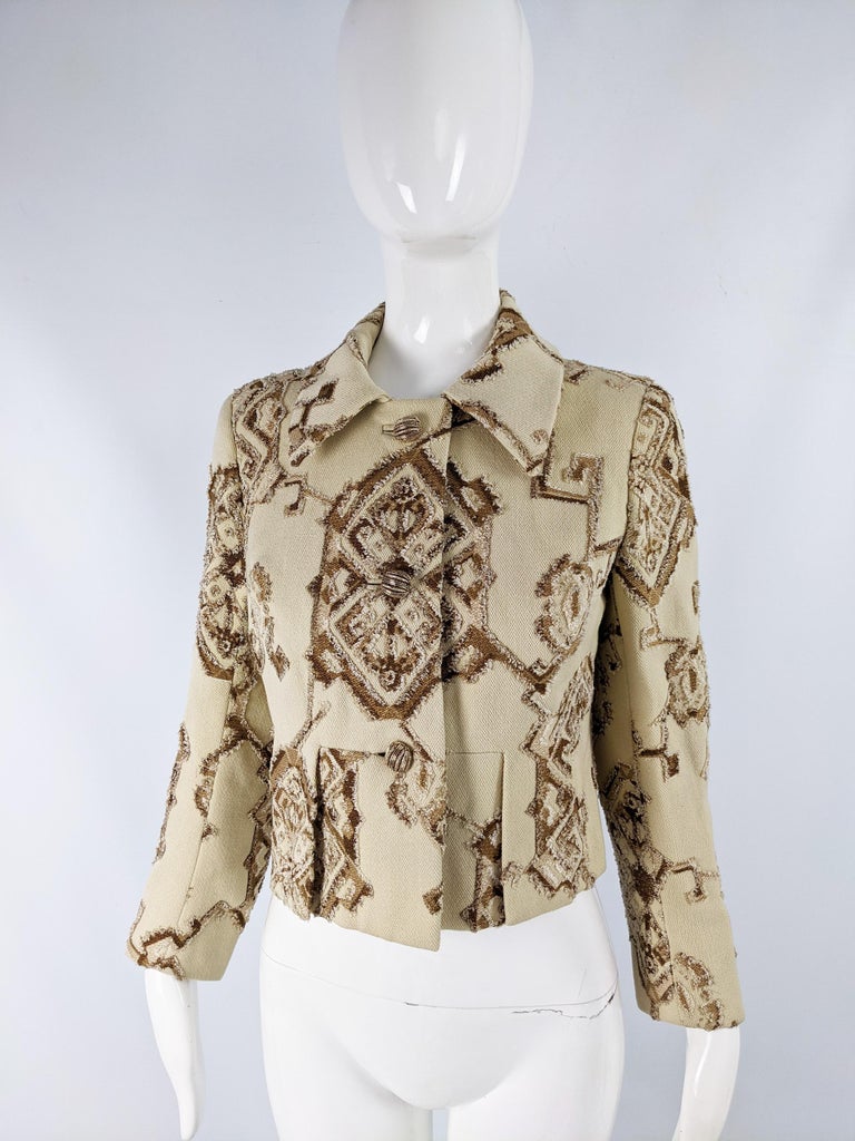 Carven Paris Vintage Cream Wool Tapestry Brocade Womens Tailored Jacket, 1960s In Excellent Condition For Sale In Doncaster, South Yorkshire