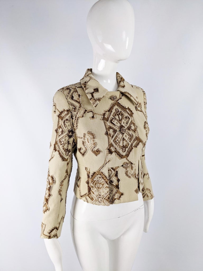 Carven Paris Vintage Cream Wool Tapestry Brocade Womens Tailored Jacket, 1960s For Sale 2