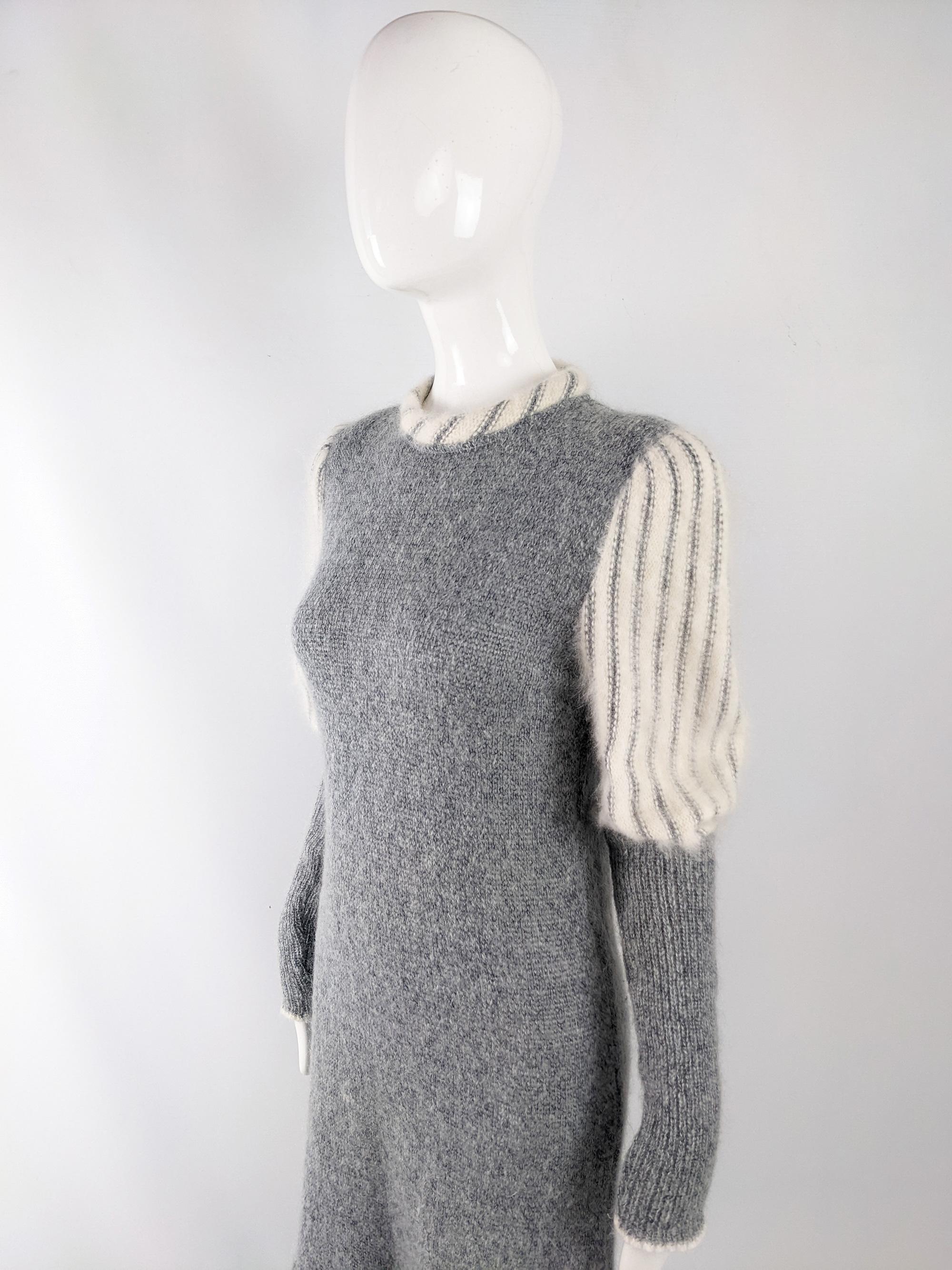 Carven Paris Vintage Grey & Cream 70s Puff Sleeve Mohair Wool Knit Dress, 1970s In Good Condition For Sale In Doncaster, South Yorkshire