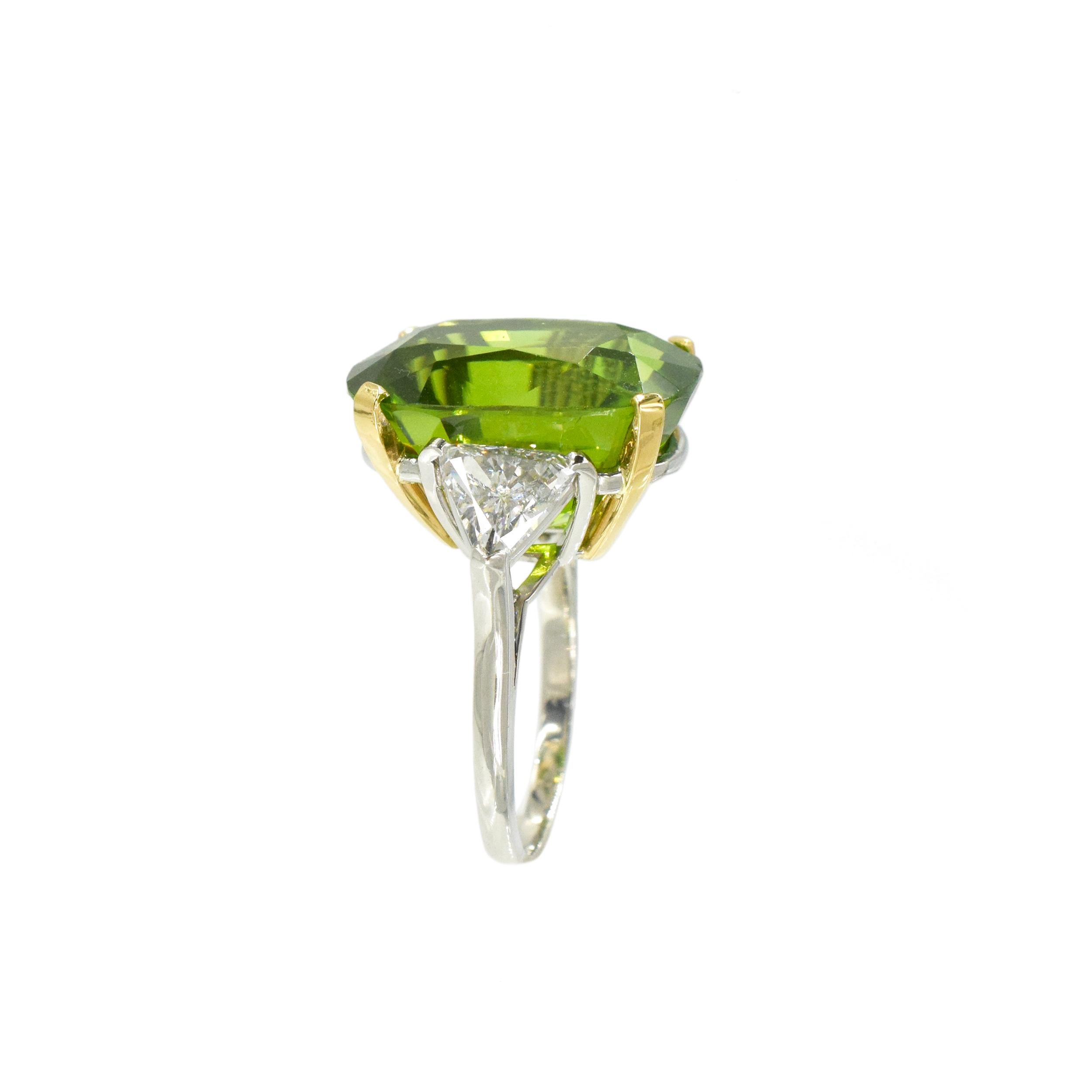 Carven, Platinum Peridot and Diamond Ring In Excellent Condition In New York, NY