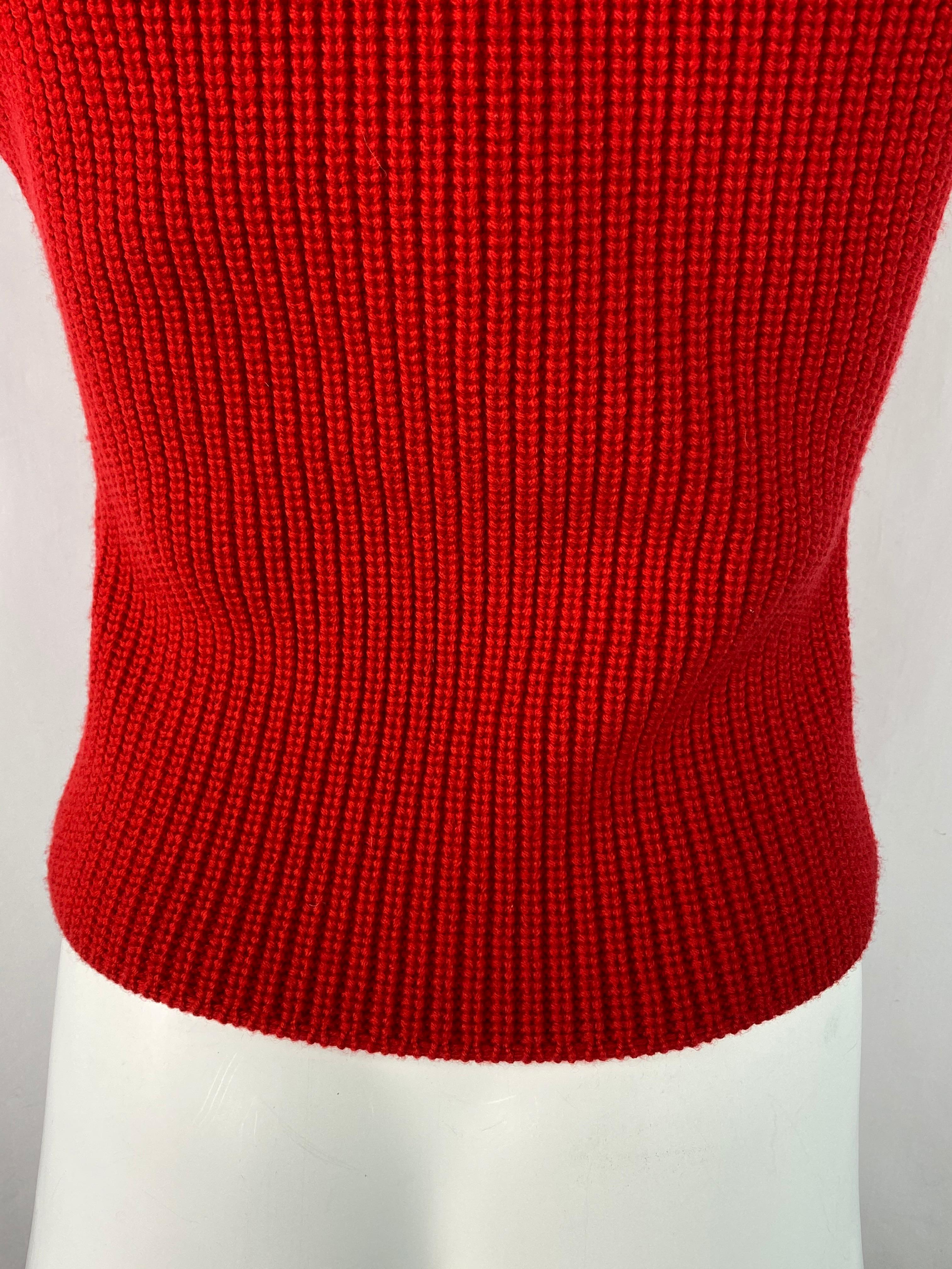 Carven Red Wool Knit Sweater Vest, Size Medium In Excellent Condition For Sale In Beverly Hills, CA