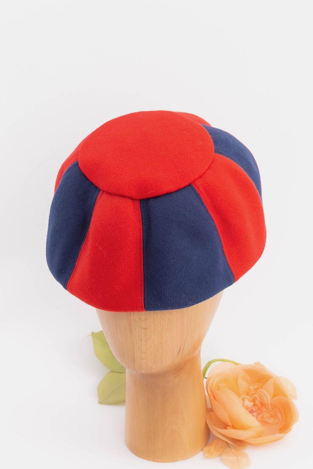 Carven wool hat In Good Condition For Sale In SAINT-OUEN-SUR-SEINE, FR