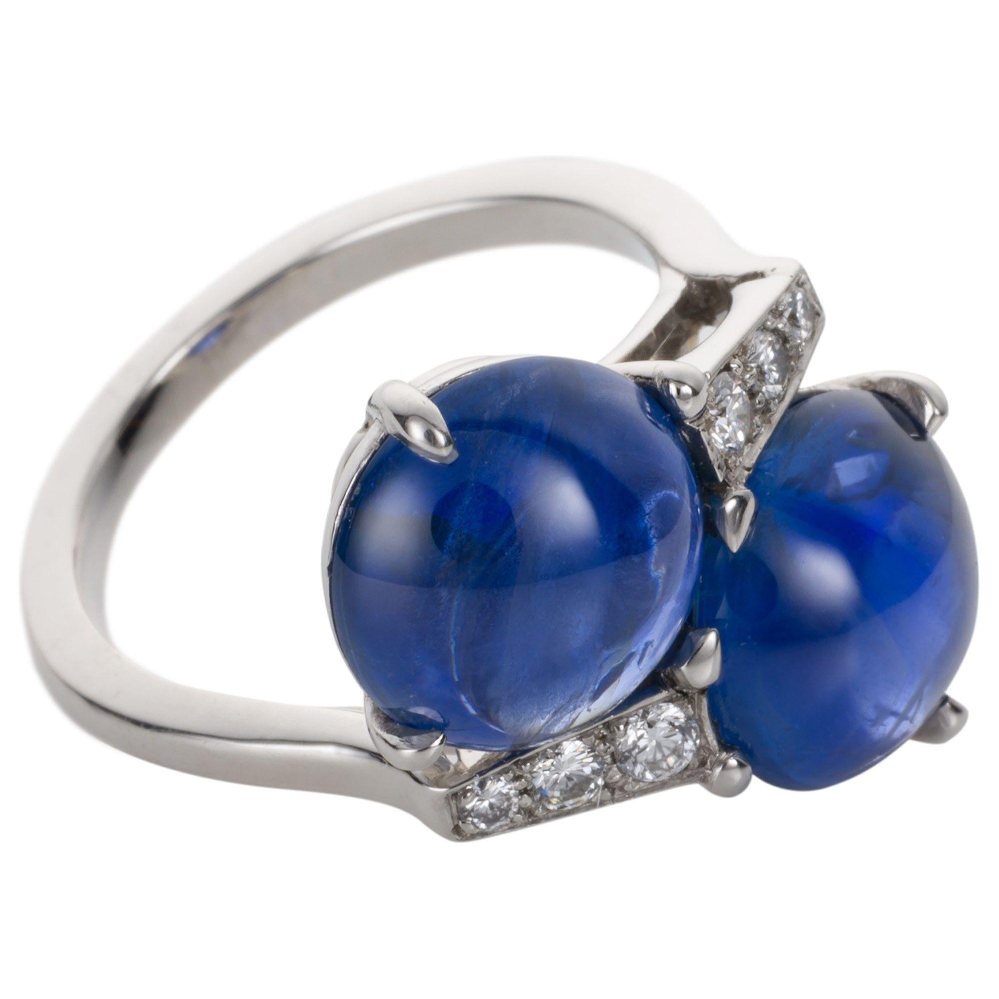 Contemporary Carvin French Unheated Burma Sapphire and Diamond Platinum Ring For Sale