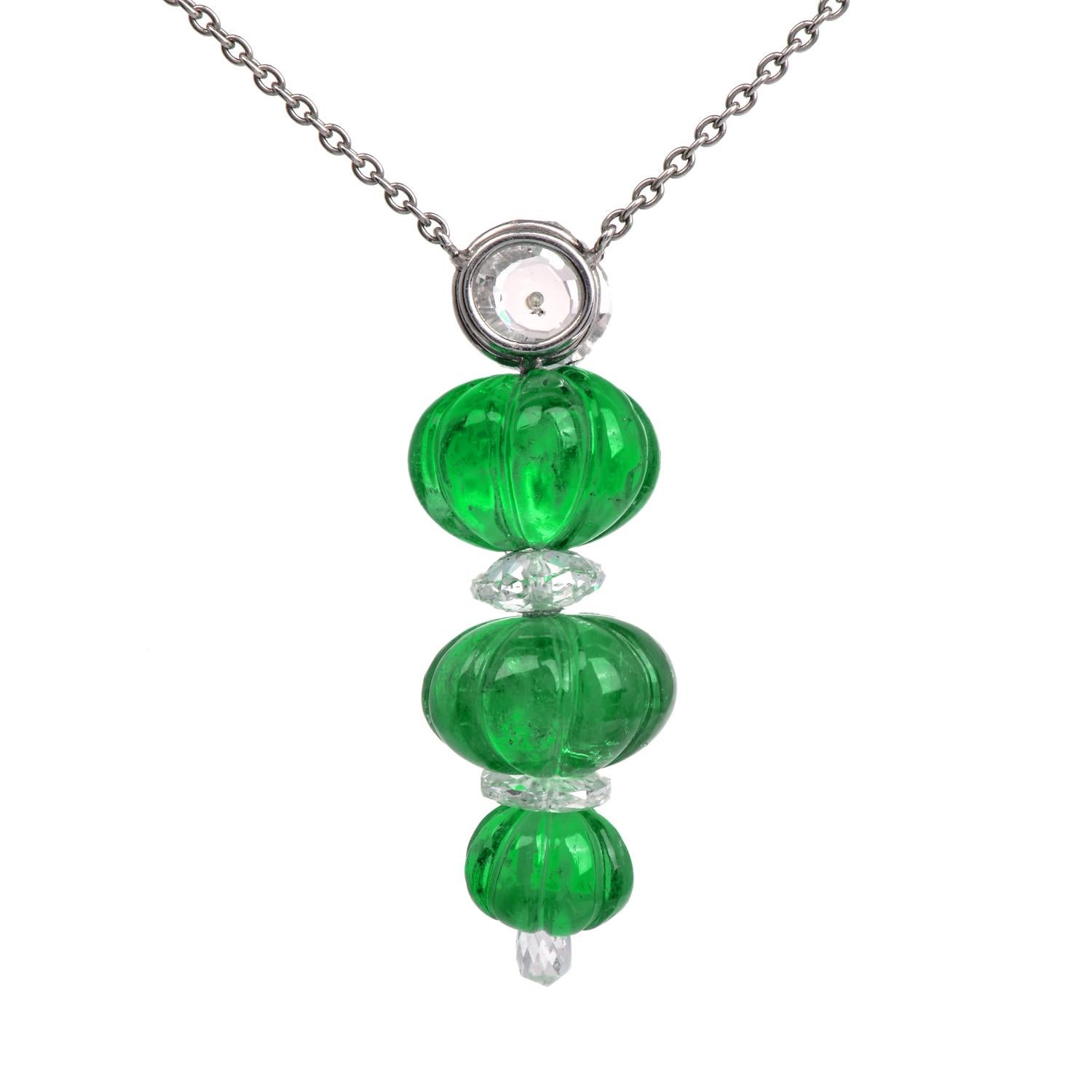 Carvin French Emerald Diamond colombiano  Collana in platino intagliato In condizioni ottime in vendita a Miami, FL