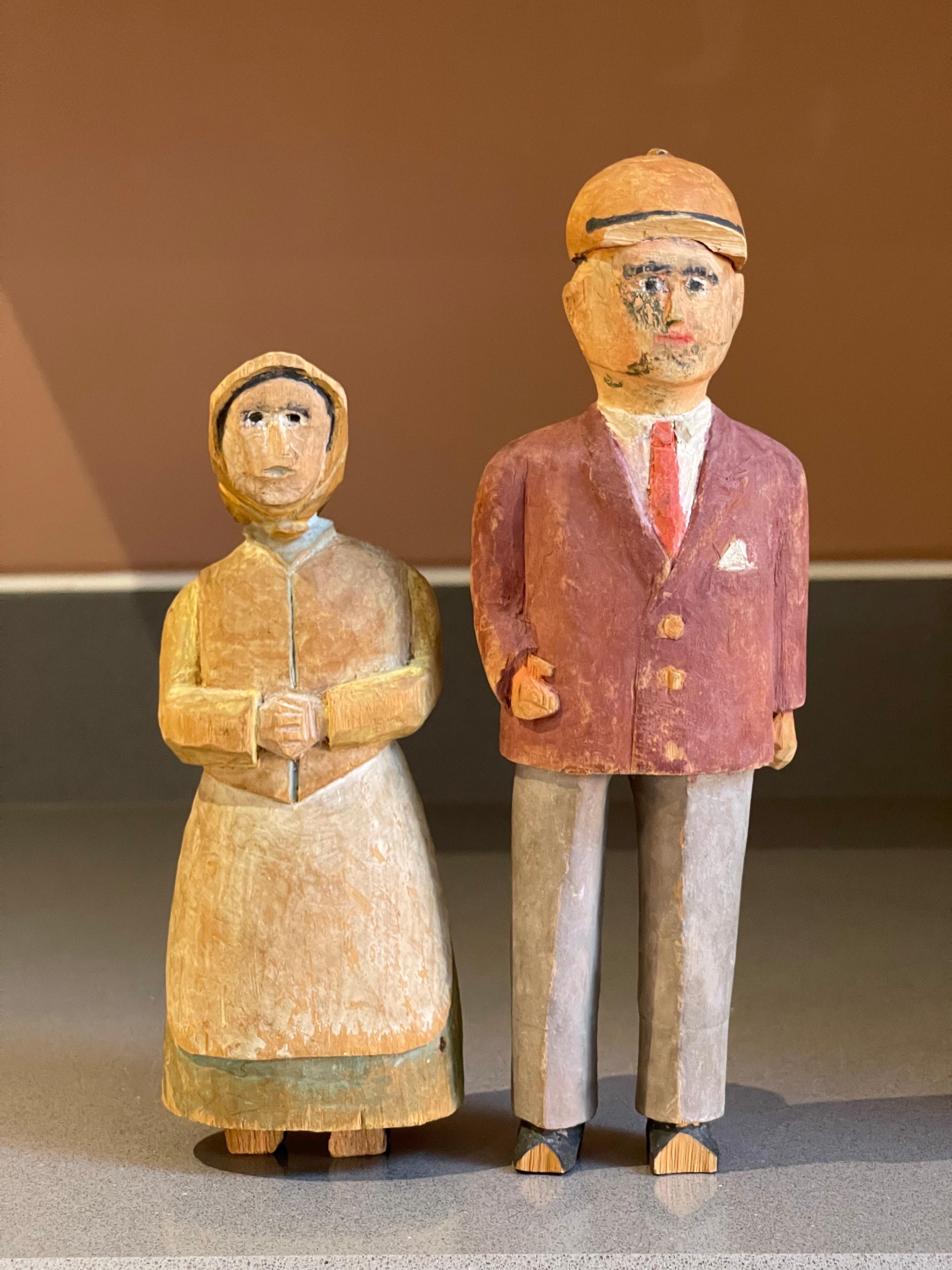 Wunderschön stilisiert ein Satz von 2 Figuren mit einem großen Gleichgewicht der Harmonie stand, porträtiert die Schönheit der inneren Welt durch reine Schönheit.
Dieses wertvolle, einzigartige Kunstwerk ist eine großartige Möglichkeit, Ihrer Büro-