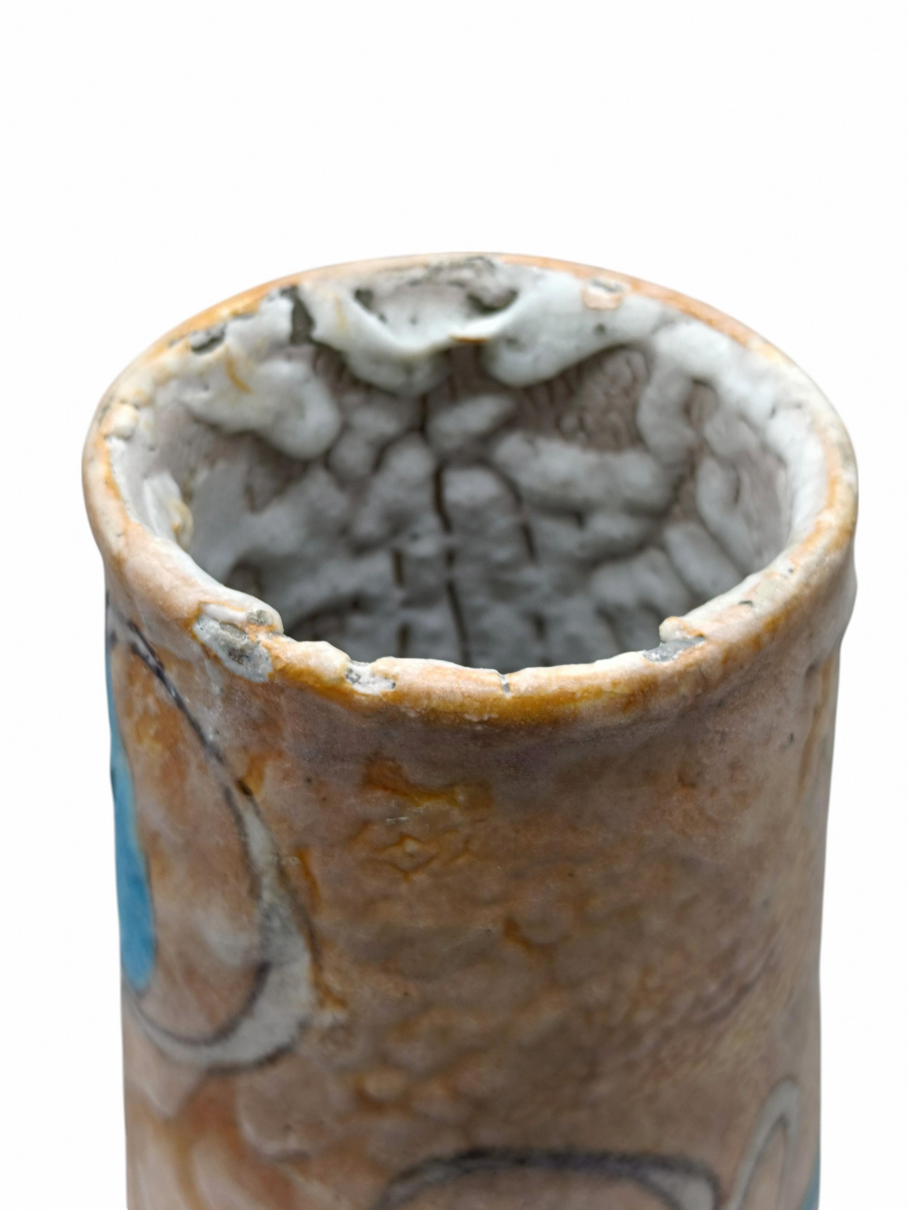 Italian C.A.S. Vietri Vaso in Terracotta Smaltata Decorato con Motivi Teatrali, 1970s in vendita