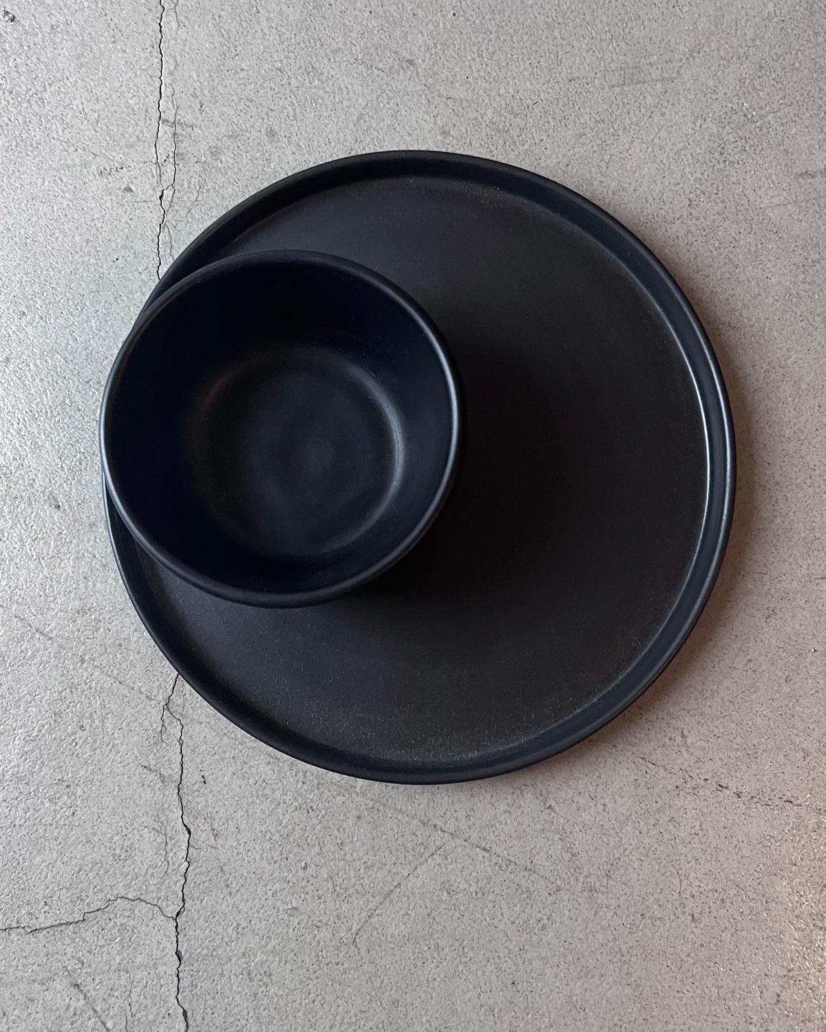 Hand-Crafted Casa Cubista Handmade Ceramic Stoneware Bowl in Matte Black, in Stock For Sale