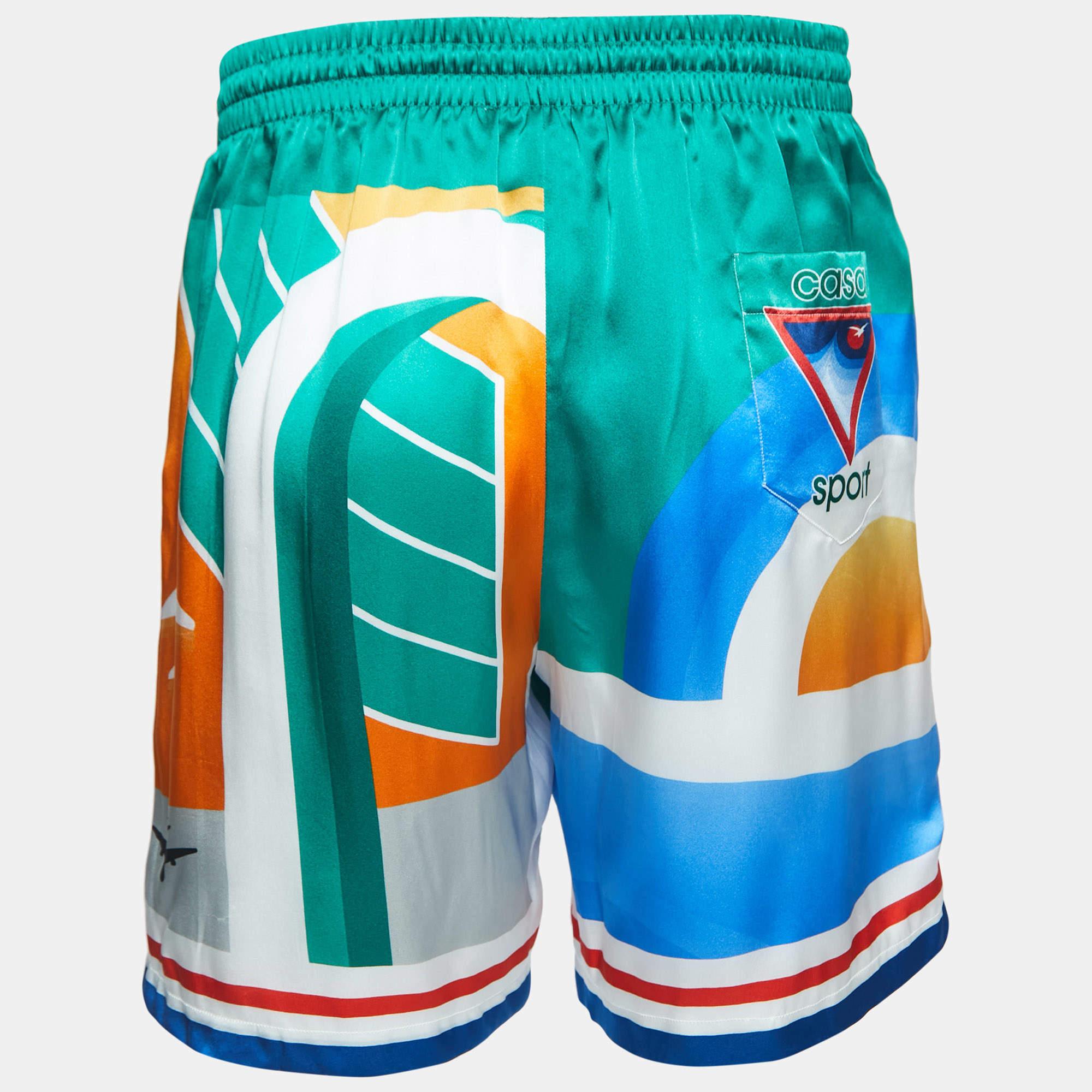 Beachy vacations call for a stylish pair of Casablanca shorts like this. Stitched using high-quality fabric, this pair of shorts is styled with classic details and has a superb length. Wear it with T-shirts.


