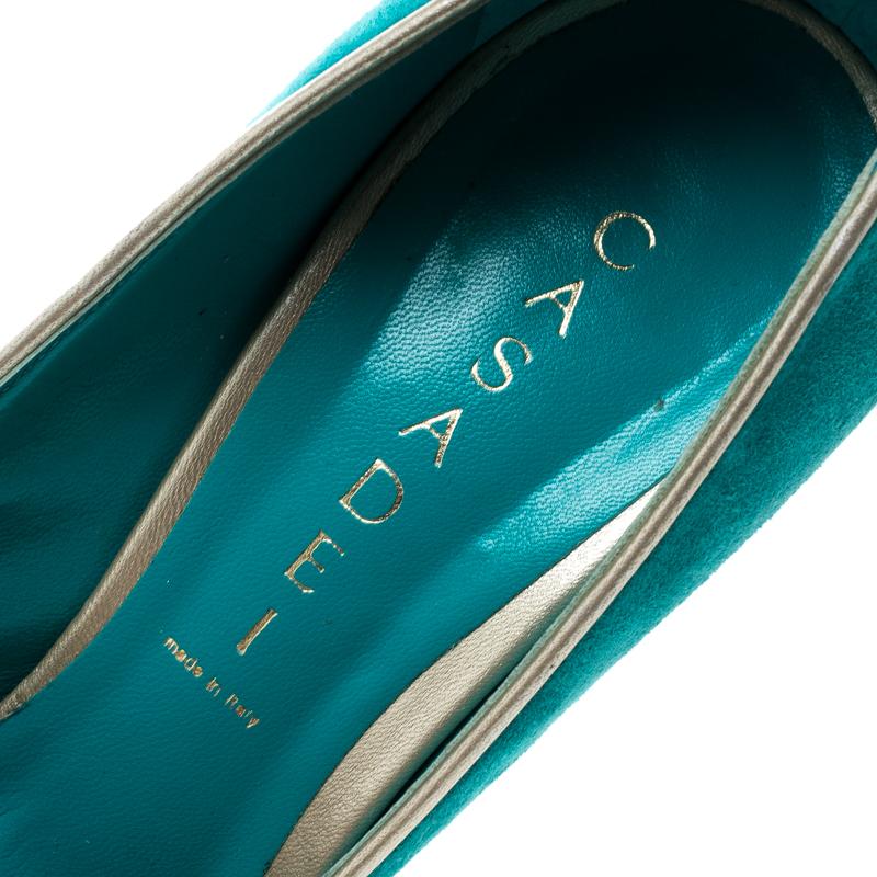 Casadei Aqua Green Suede Pointed Toe Pumps Size 37 In Good Condition In Dubai, Al Qouz 2