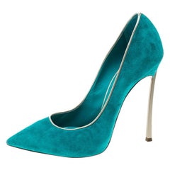 Casadei - Escarpins à bout pointu en daim vert aqua, taille 37