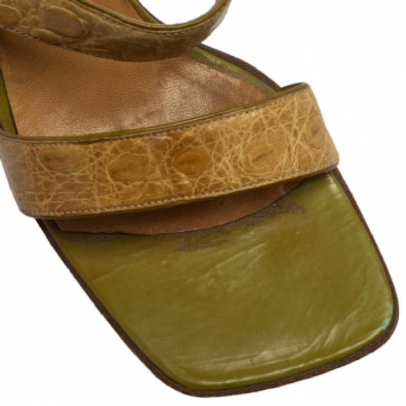 Casadei Beige Croc Embossed Leather Square Toe Slide Sandals Size 37 im Zustand „Relativ gut“ in Dubai, Al Qouz 2