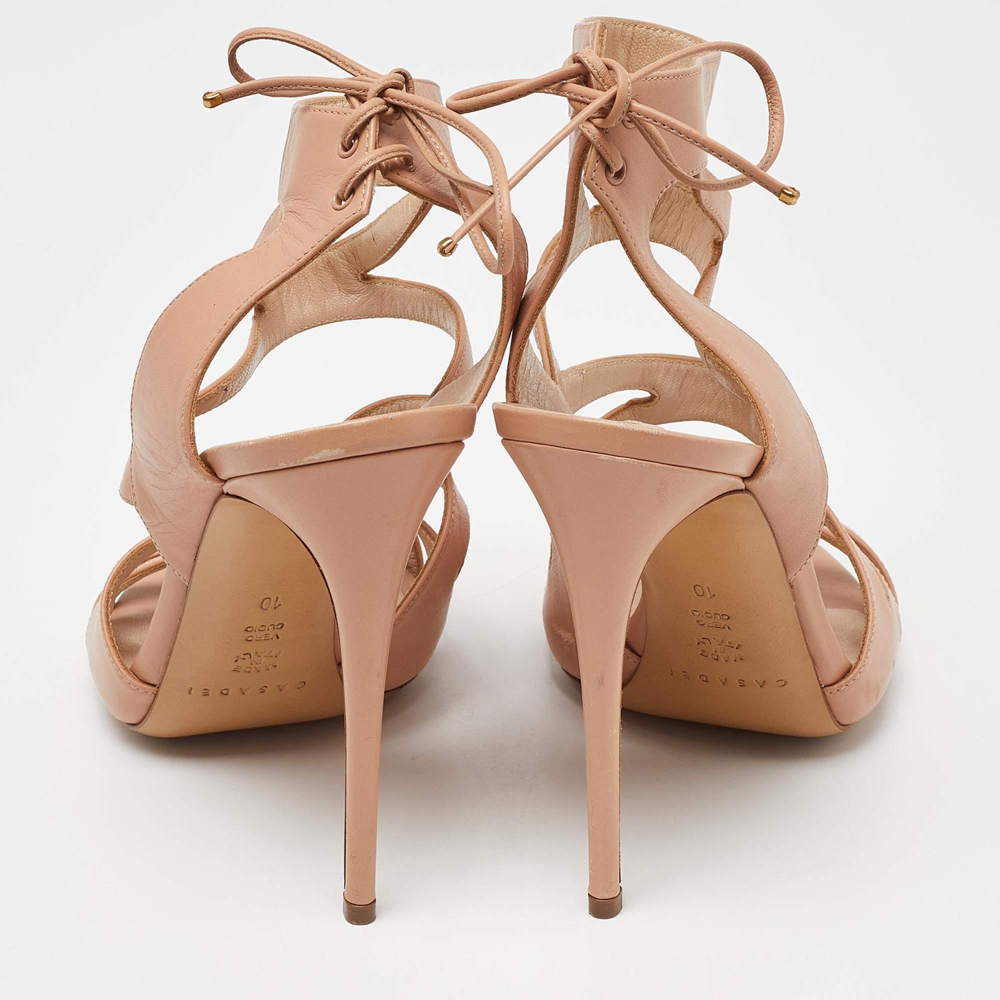 Casadei - Sandales à lanières à bout ouvert en cuir beige, taille 40 Pour femmes en vente