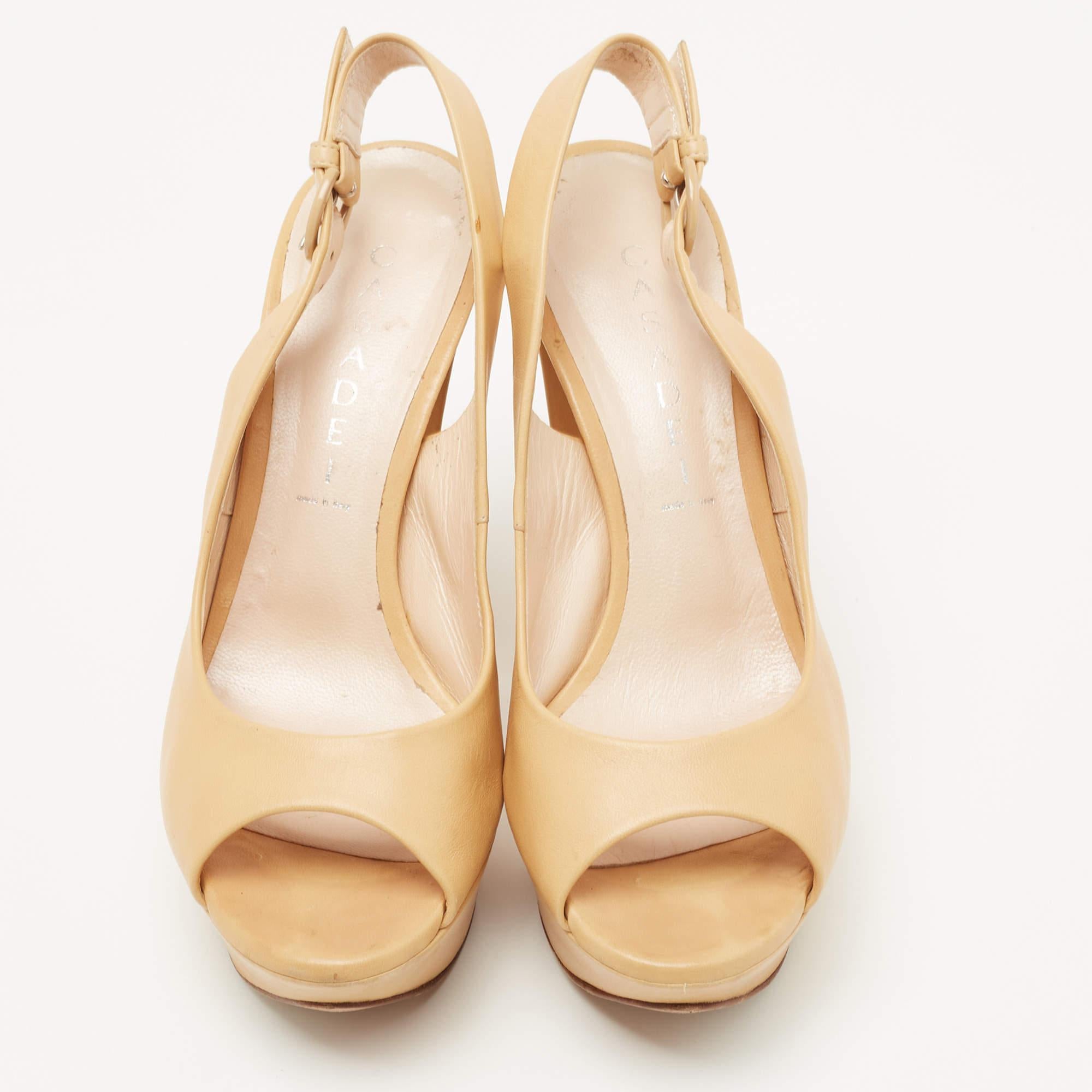 Casadei Beige Leather Platform Slingback Peep Toe Pumps Size 36.5 In Good Condition For Sale In Dubai, Al Qouz 2