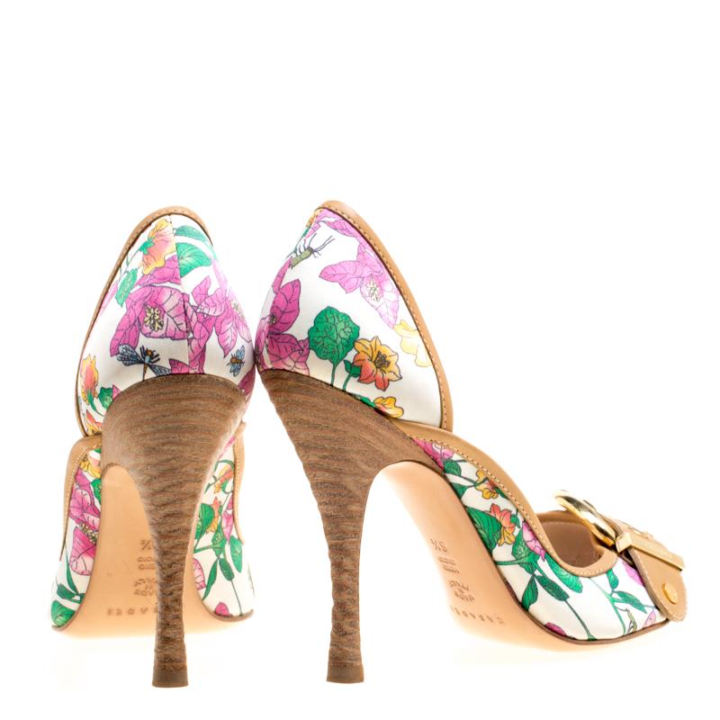 Casadei Beige/Multicolor Leather and Printed Fabric Buckle Detail Pumps Size 37 In Good Condition In Dubai, Al Qouz 2