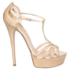 Casadei Beige Snakeskin geprägte Riemchenabsatzschuhe mit Absatz in Beige Größe US 10