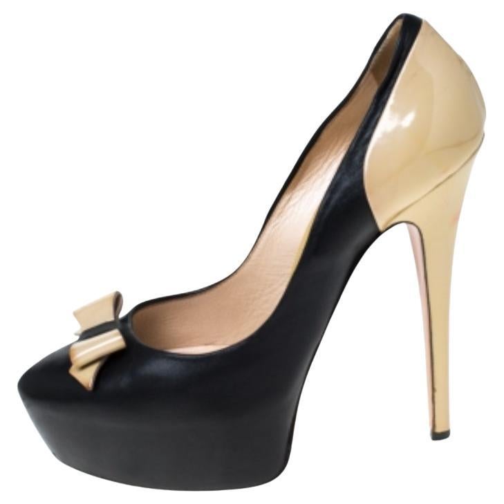 Casadei - Pumps con fiocco in pelle nera/beige - misura 36,5 in vendita