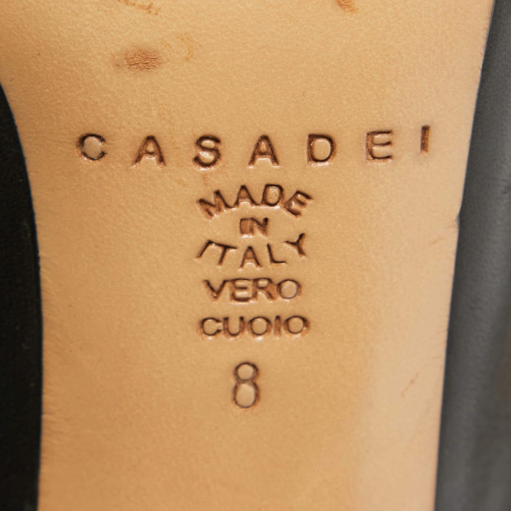 Casadei Black/Gold Leather Pumps Size 38 For Sale 4
