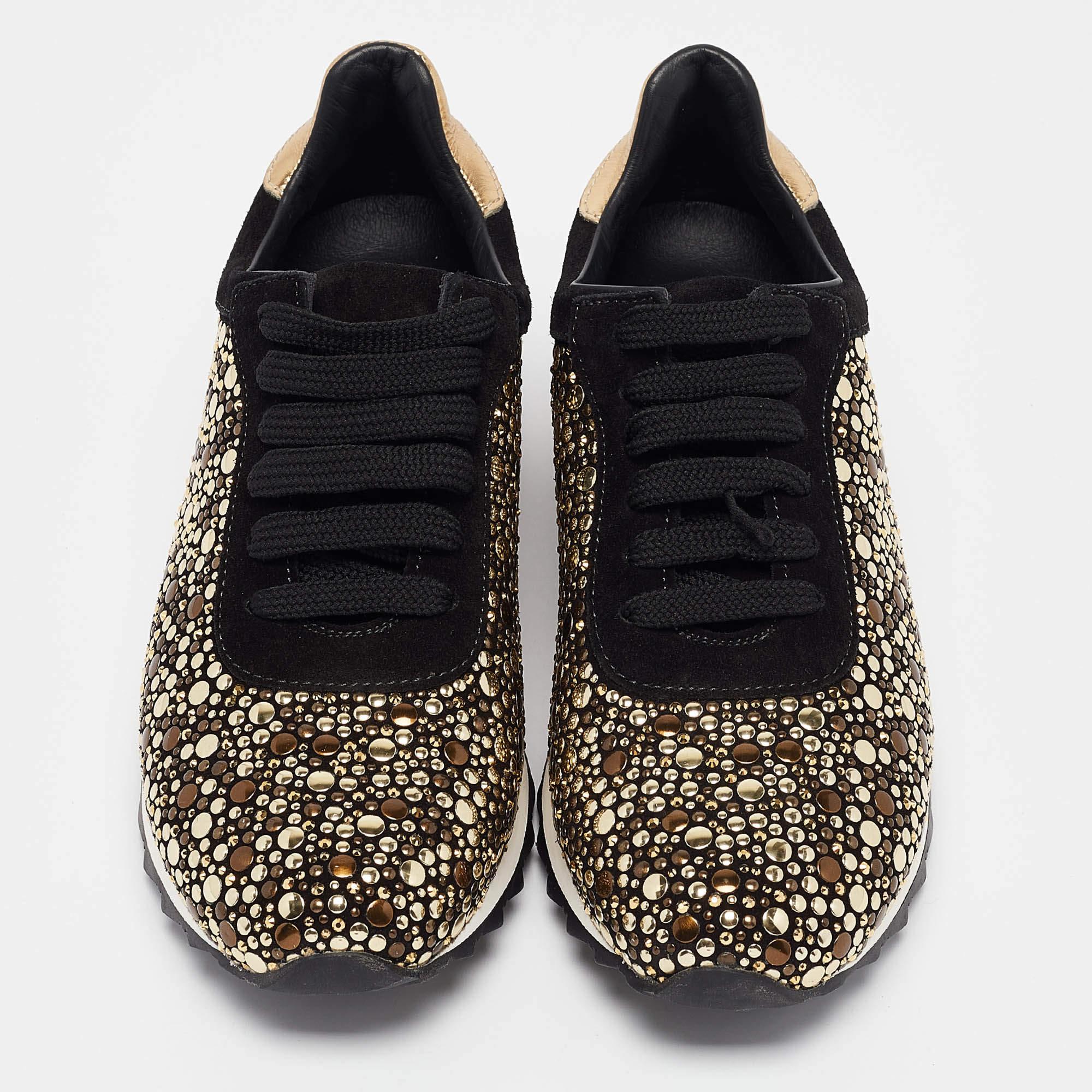 Noir Casadei Black/Gold Suede and Leather Studded Low Top Sneakers Size 37 en vente
