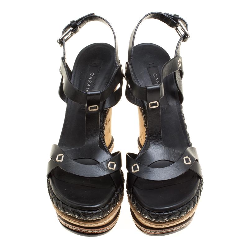 Casadei Black Leather Cork Wedge T Strap Sandals Size 35 In New Condition In Dubai, Al Qouz 2
