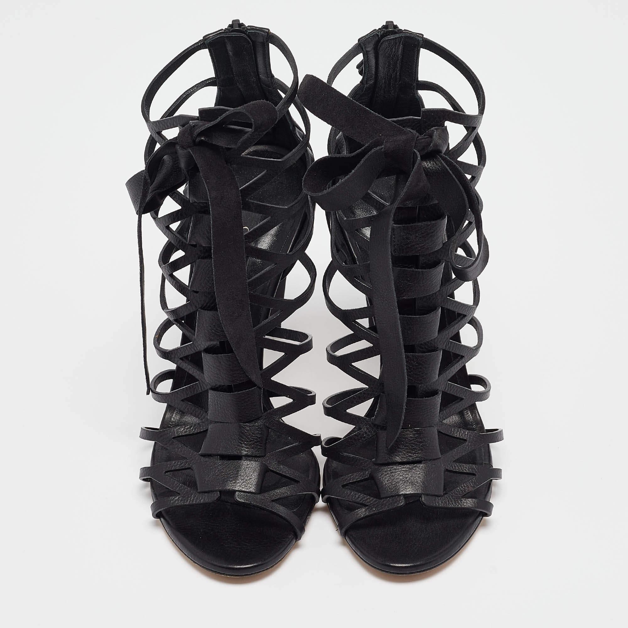 Noir Casadei - Sandales gladiator en cuir noir - Taille 39 en vente