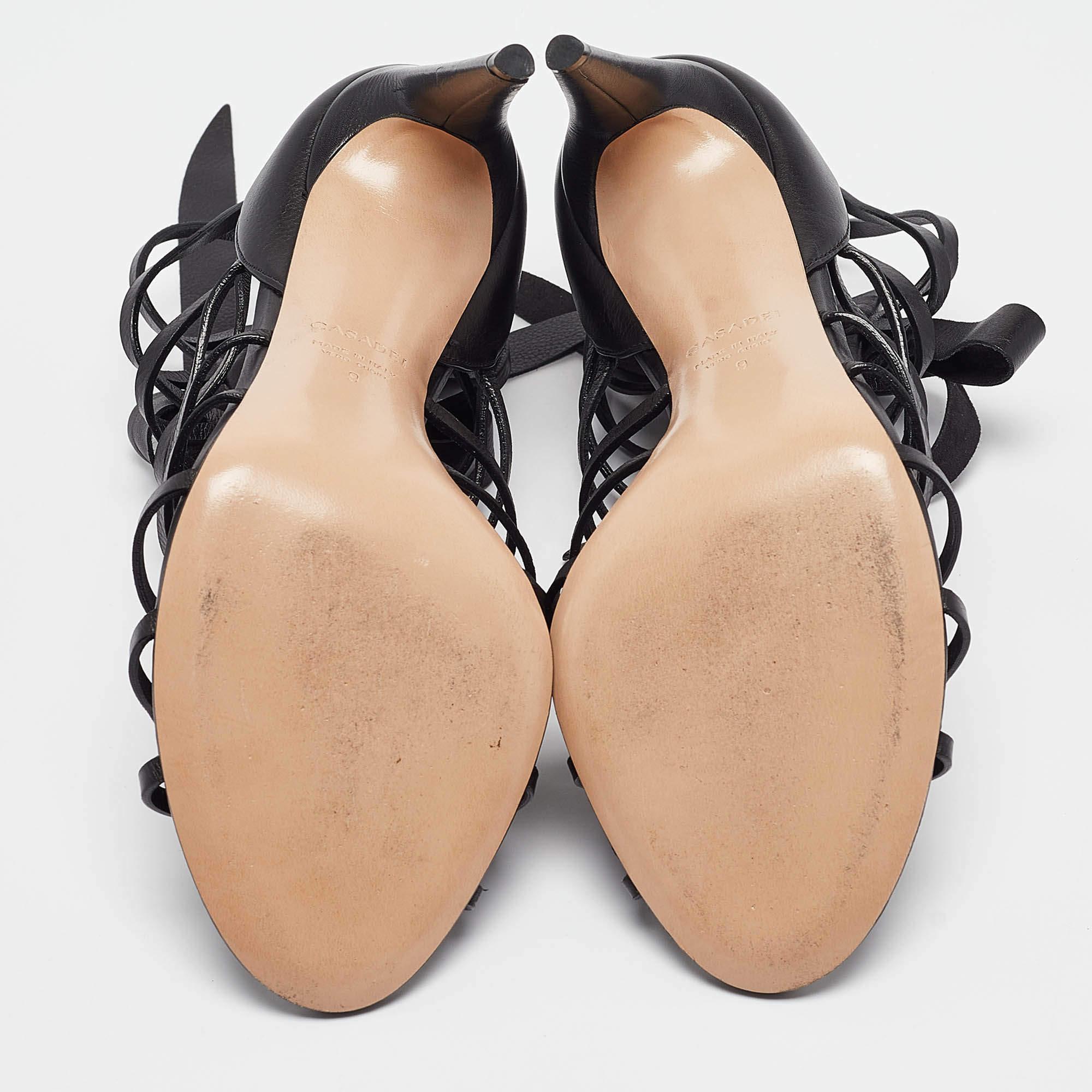 Casadei - Sandales gladiator en cuir noir - Taille 39 en vente 1