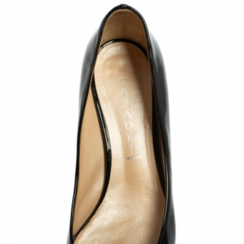 Women's Casadei Black Patent Leather Block Heel  Pumps Size 39 For Sale