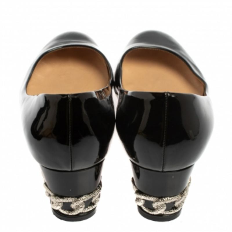 Casadei Black Patent Leather Block Heel  Pumps Size 39 For Sale 1