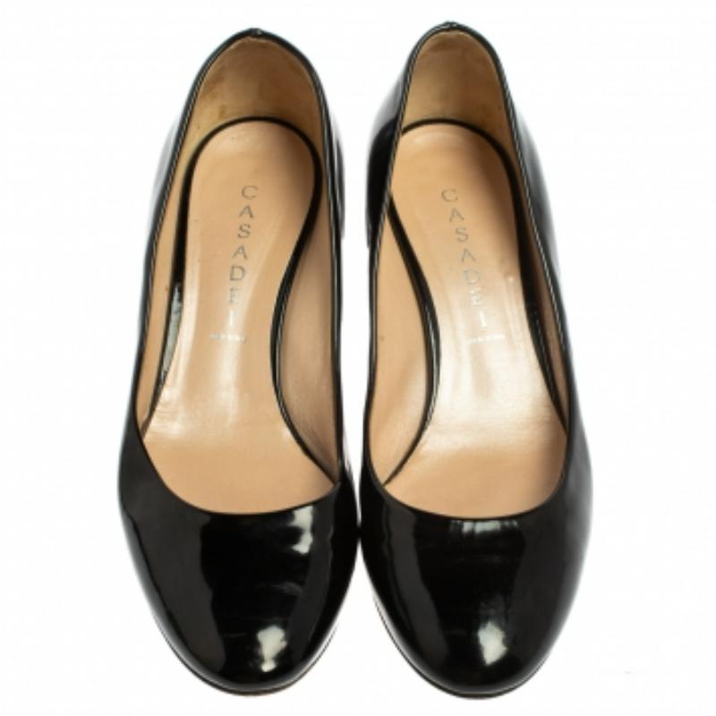 Casadei Black Patent Leather Block Heel  Pumps Size 39 For Sale 2
