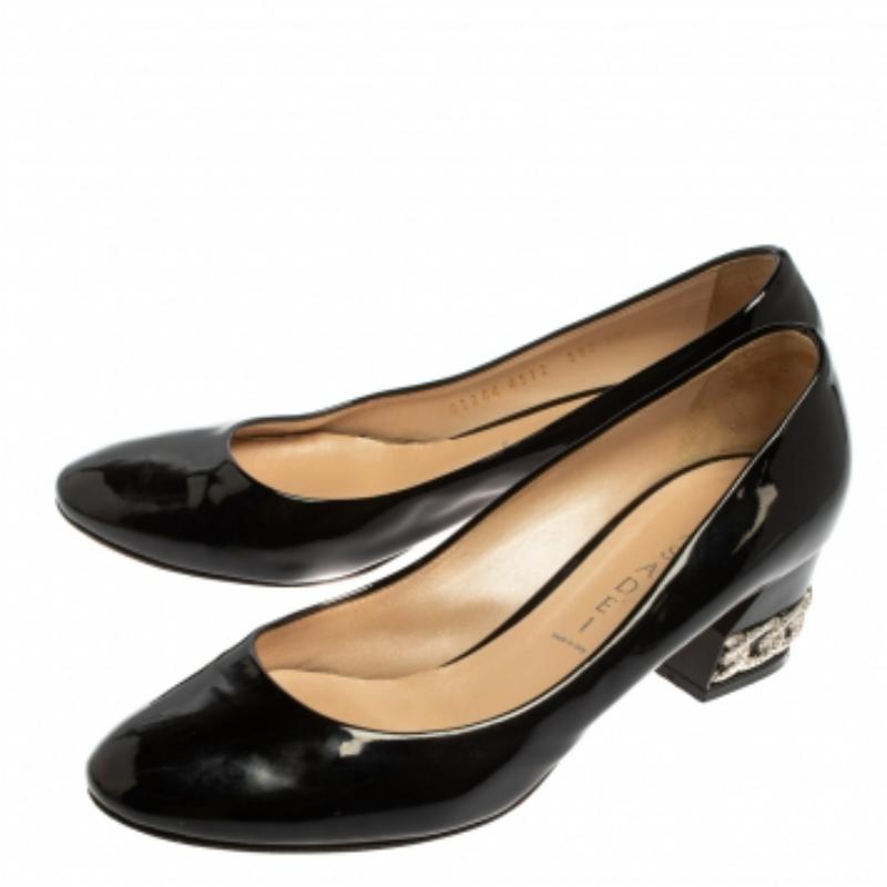 Casadei Black Patent Leather Block Heel  Pumps Size 39 For Sale 3