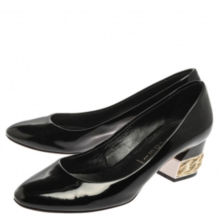 Casadei Black Patent Leather Chain Embellished Block Heel Pumps Size 37 For Sale 2