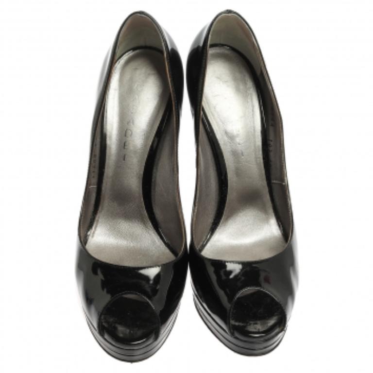 Casadei Black Patent Leather Platform Peep Toe Pumps Size 40 In Fair Condition For Sale In Dubai, Al Qouz 2