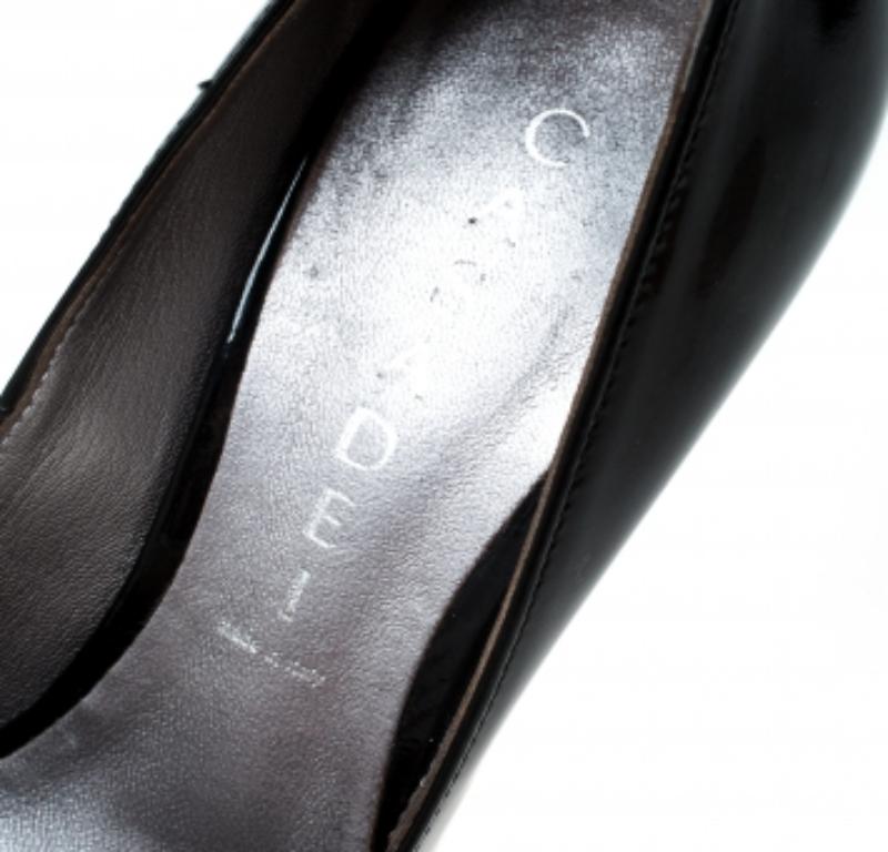 Nero Casadei, décolleté con plateau in vernice nera taglia 36 in vendita